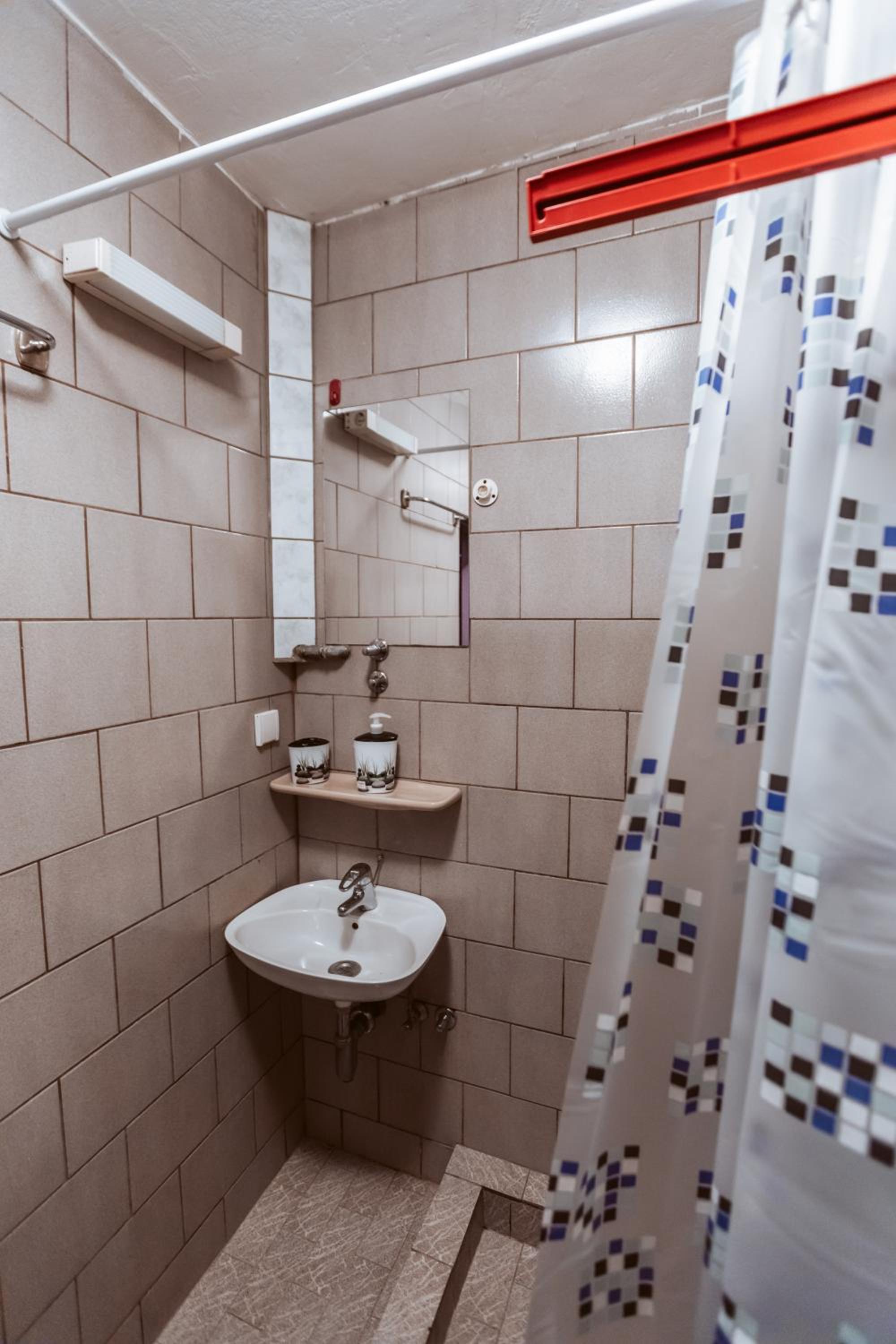 Photo 34