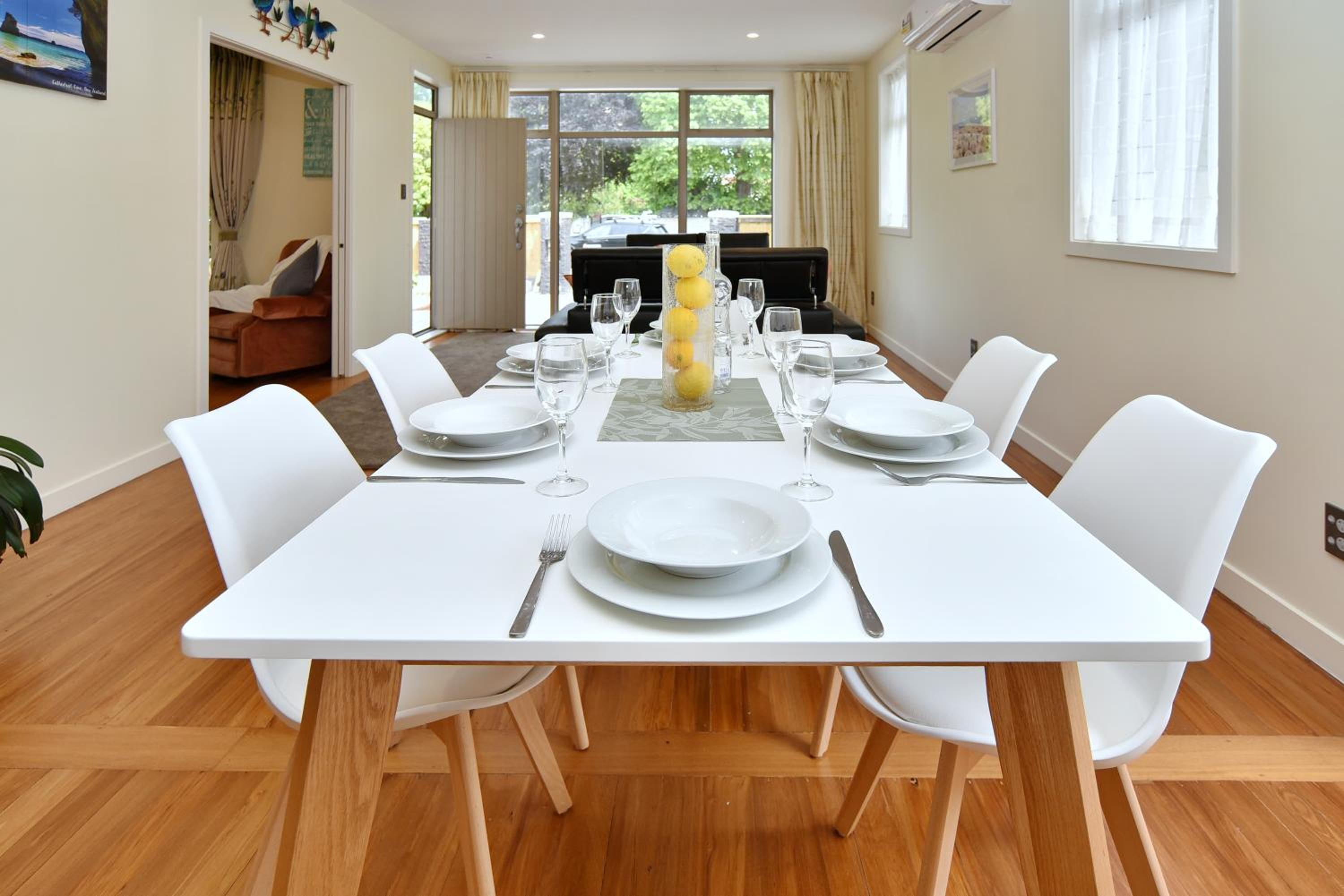 Clyde 106 - Christchurch Holiday Homes view 3