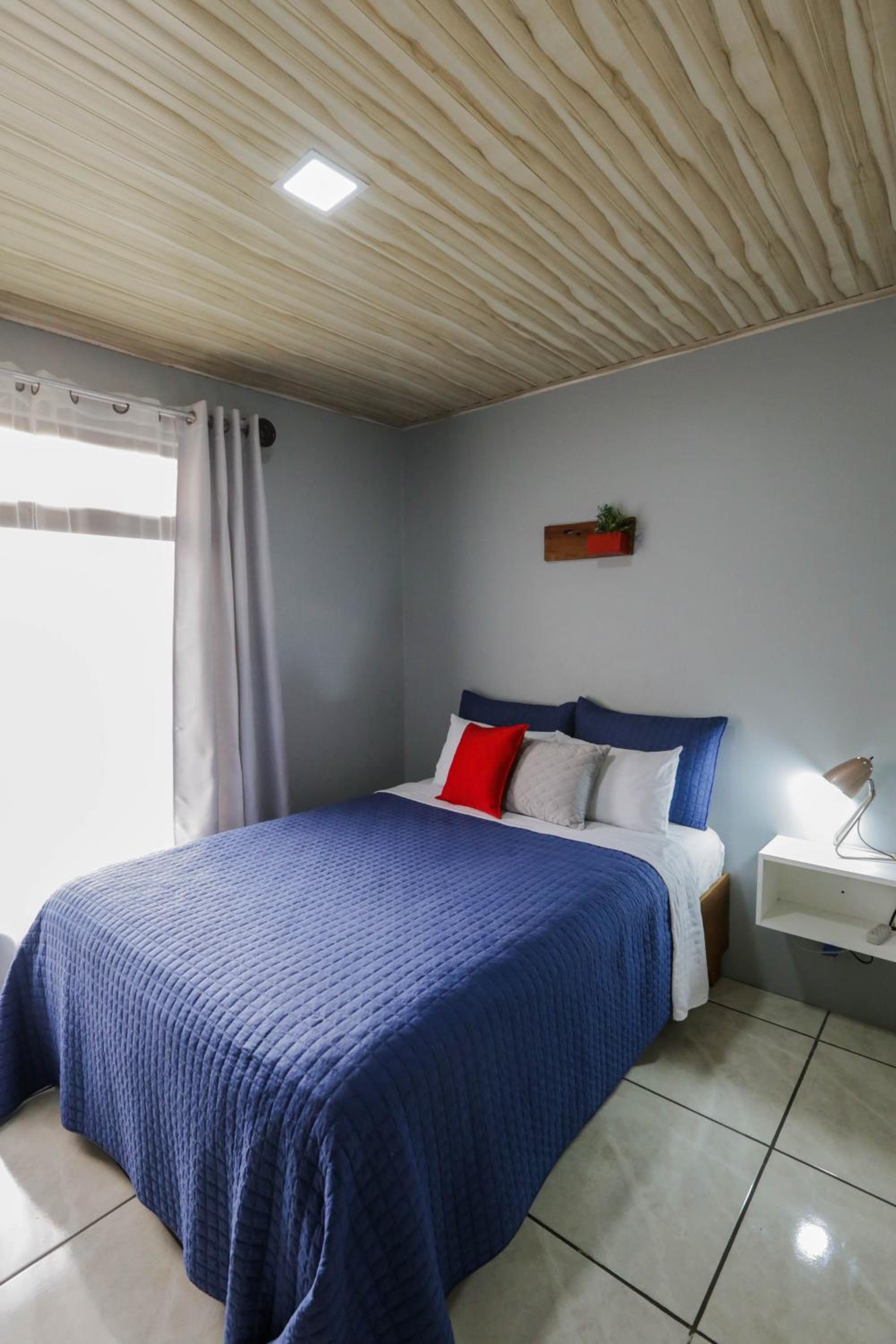 Casa Suculenta ,Monteverde con Jacuzzi Privado y Lavandería