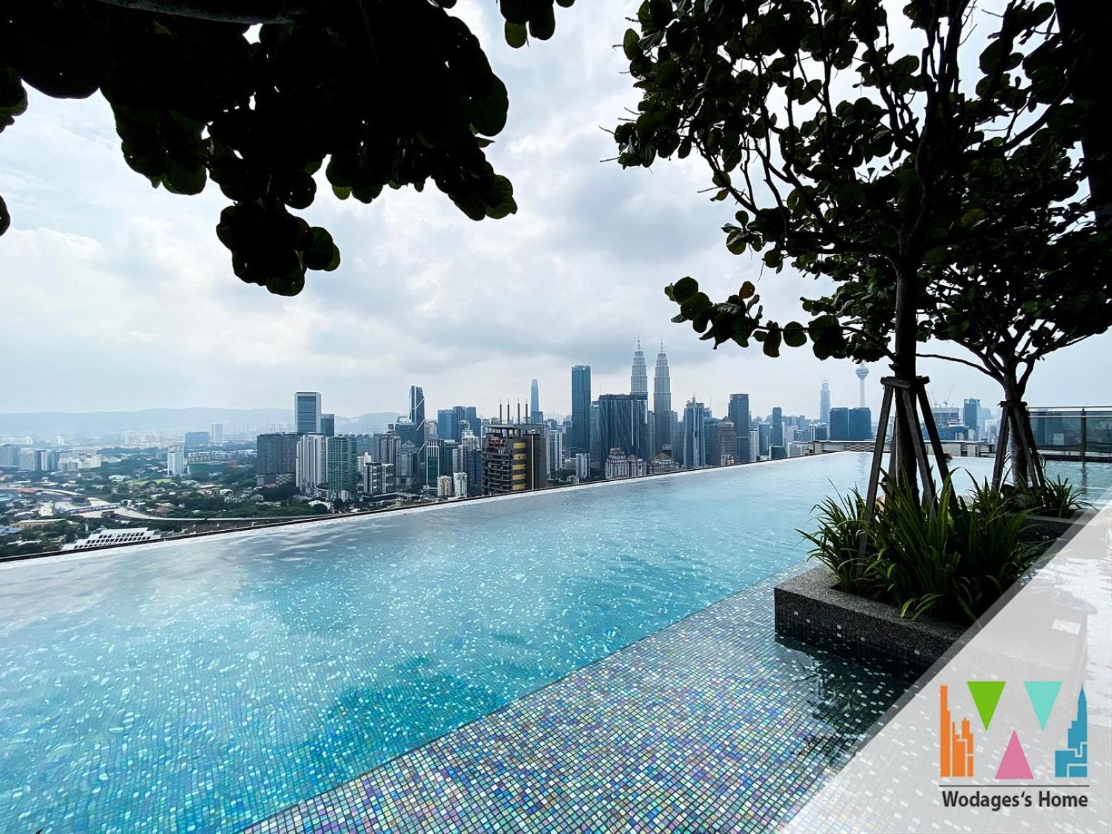 Expressionz KLCC by Wodages