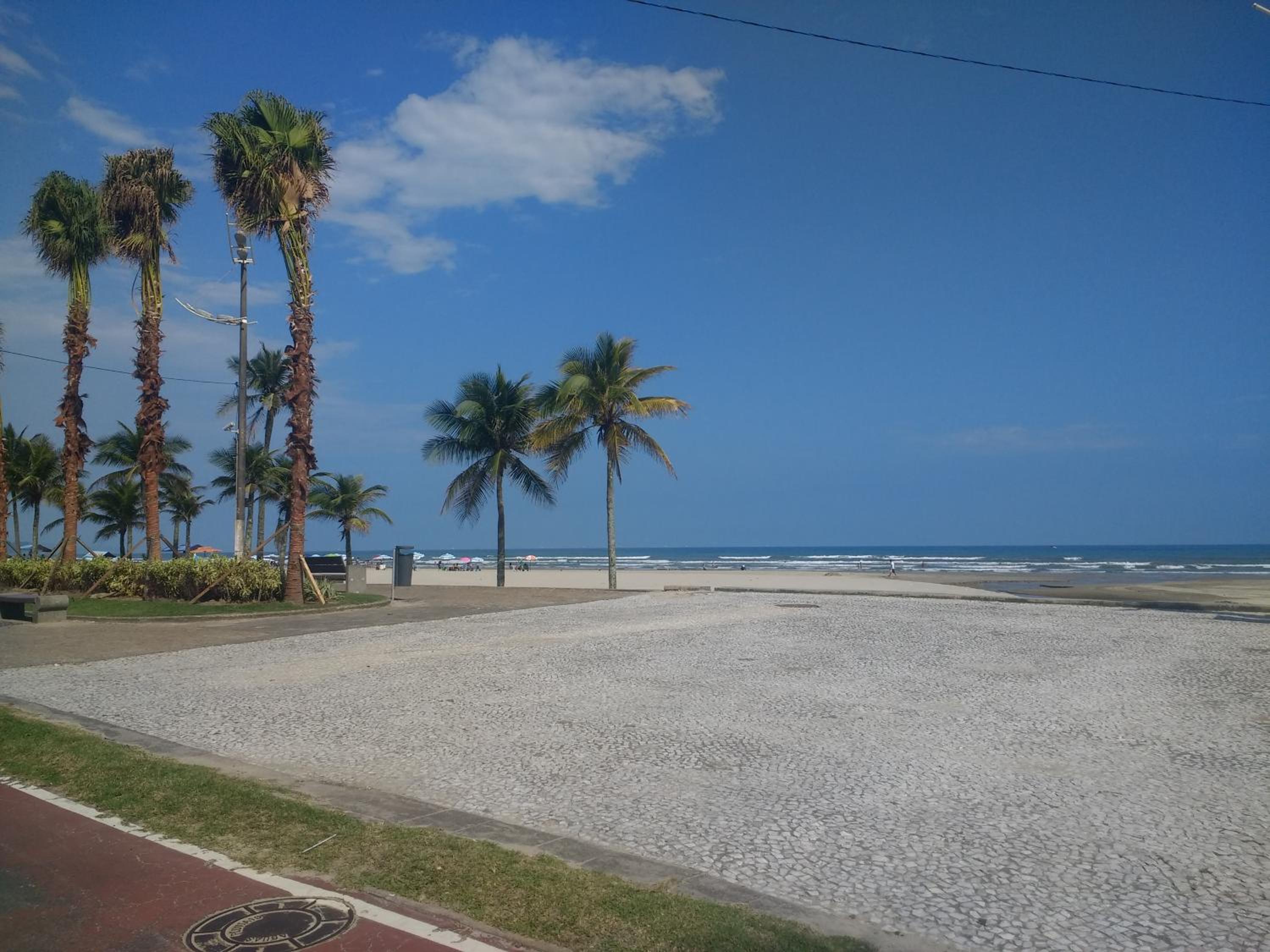 Vila Mirim-Pé na areia