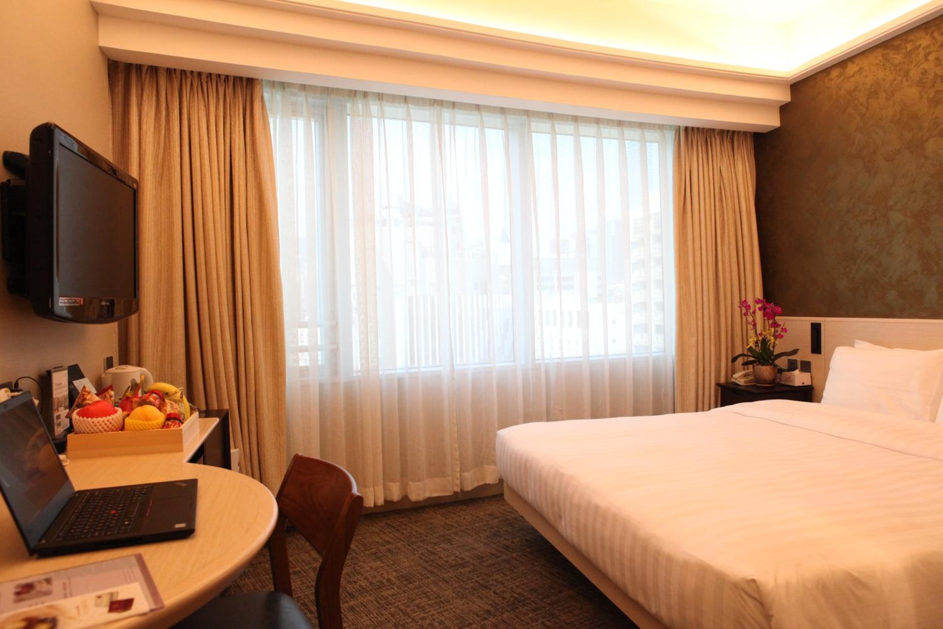 South Pacific Hotel