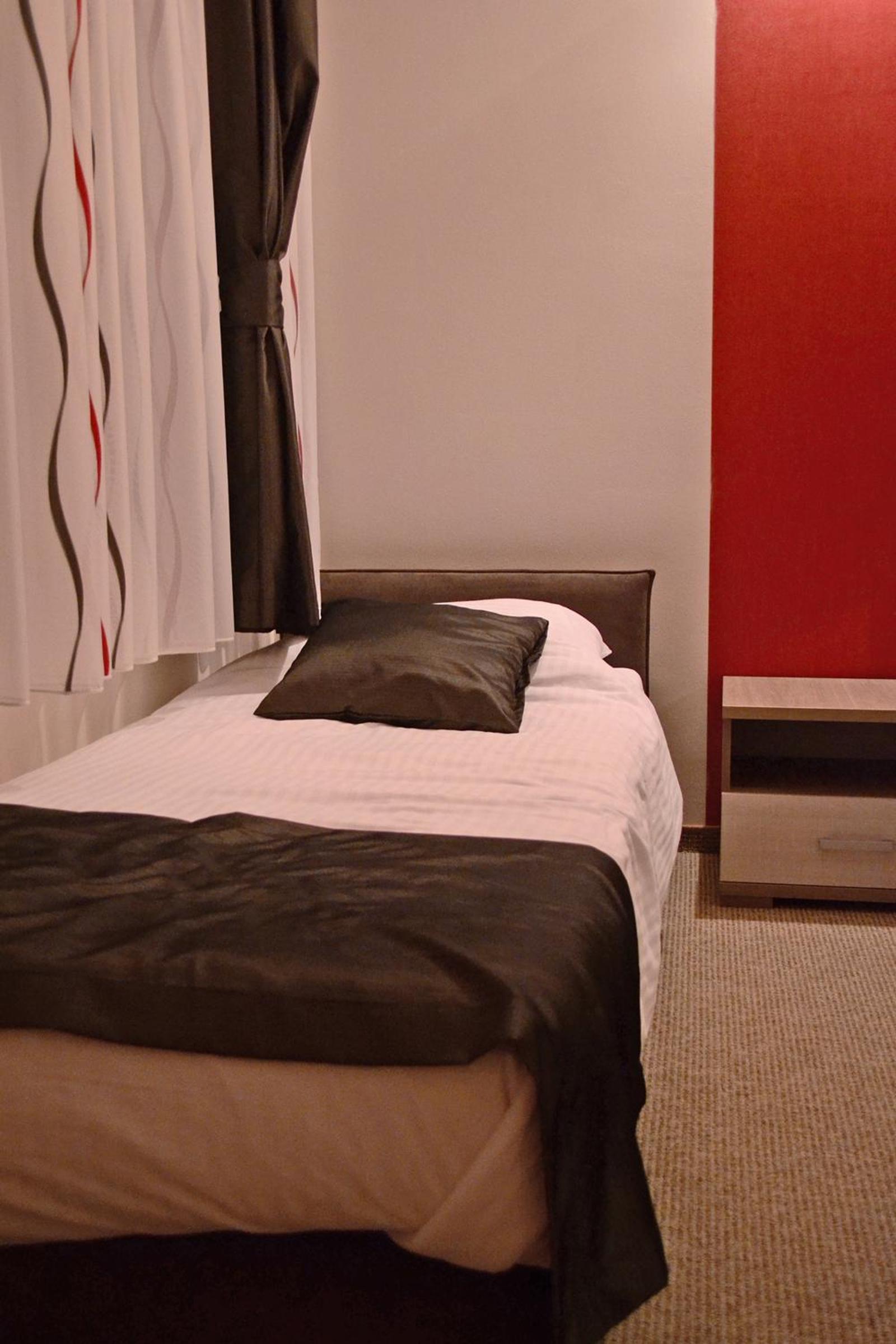 Photo 33