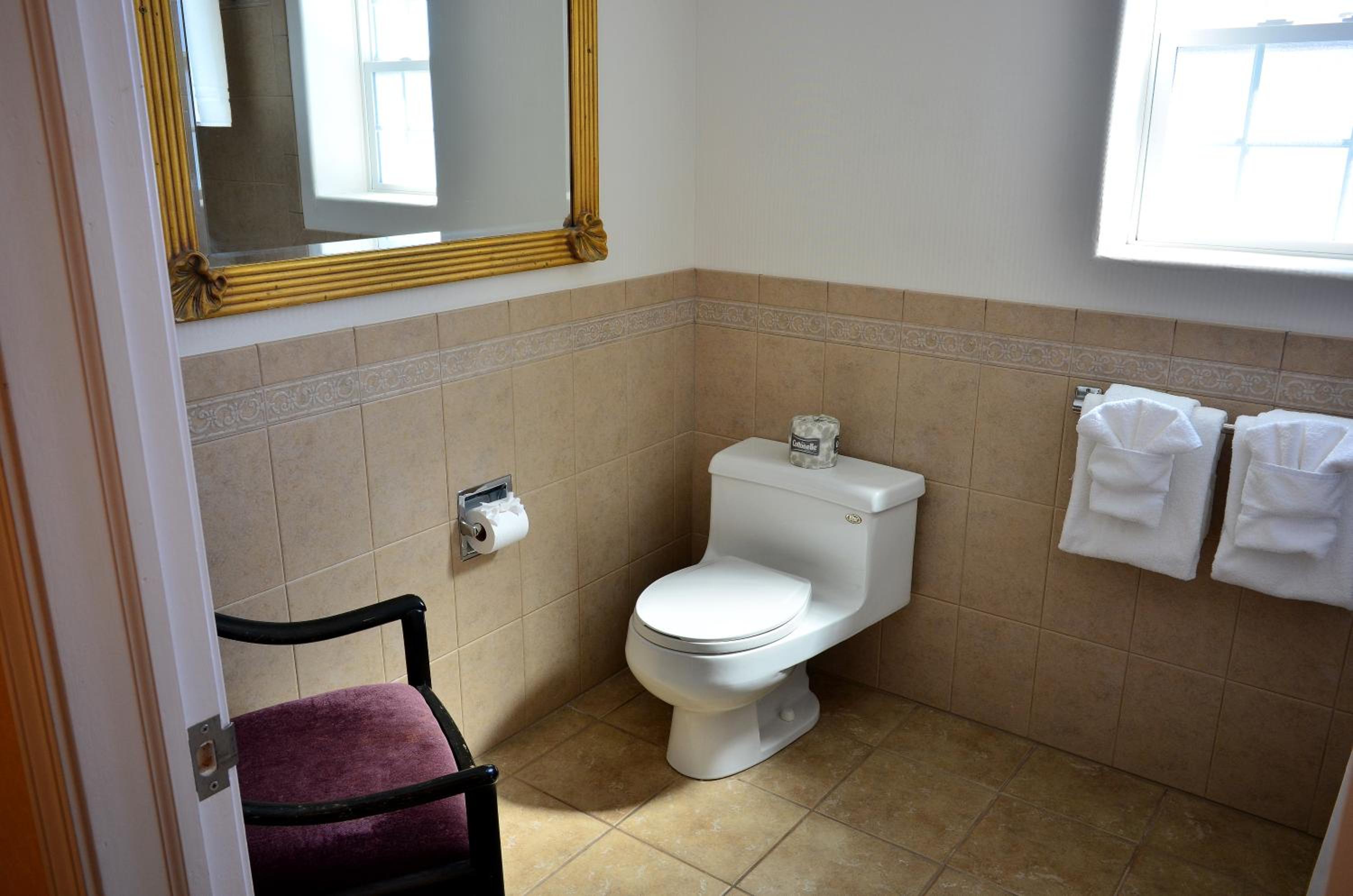 Skaneateles Suites