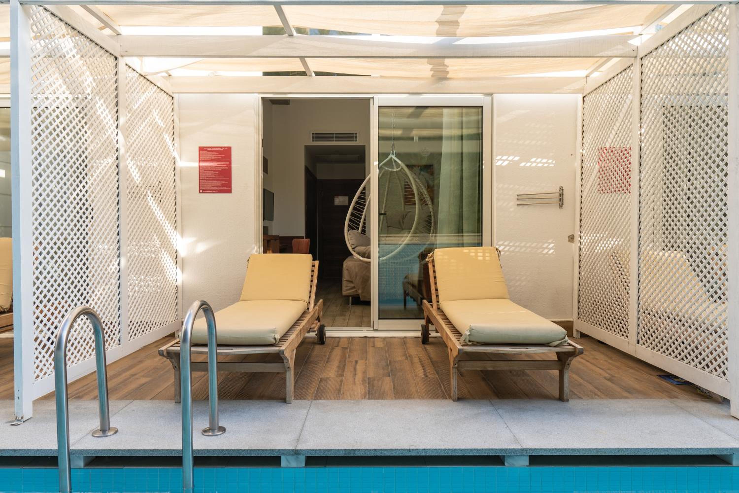 Side Royal Palace - Image 15