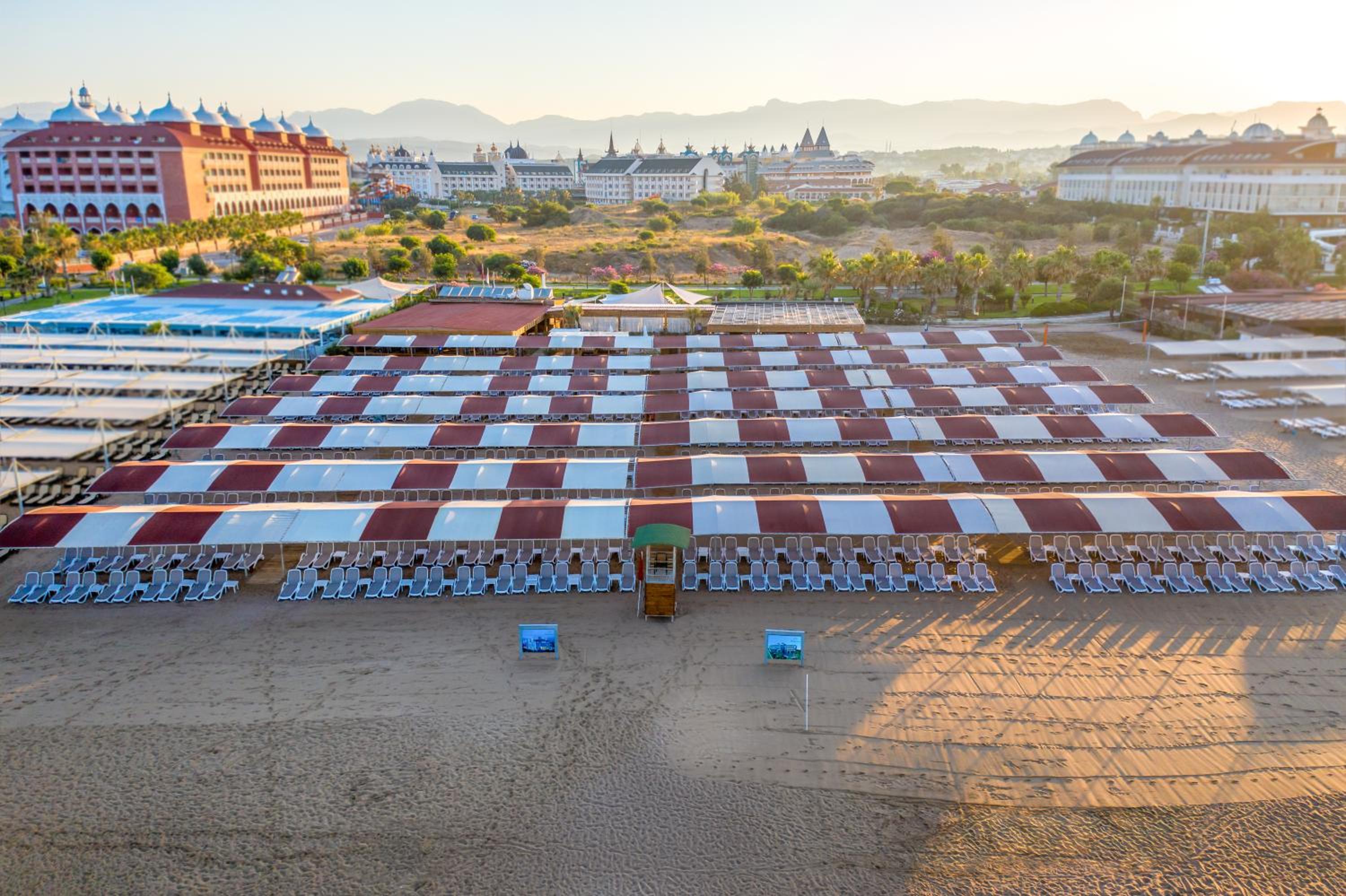 Side Royal Palace - Image 18