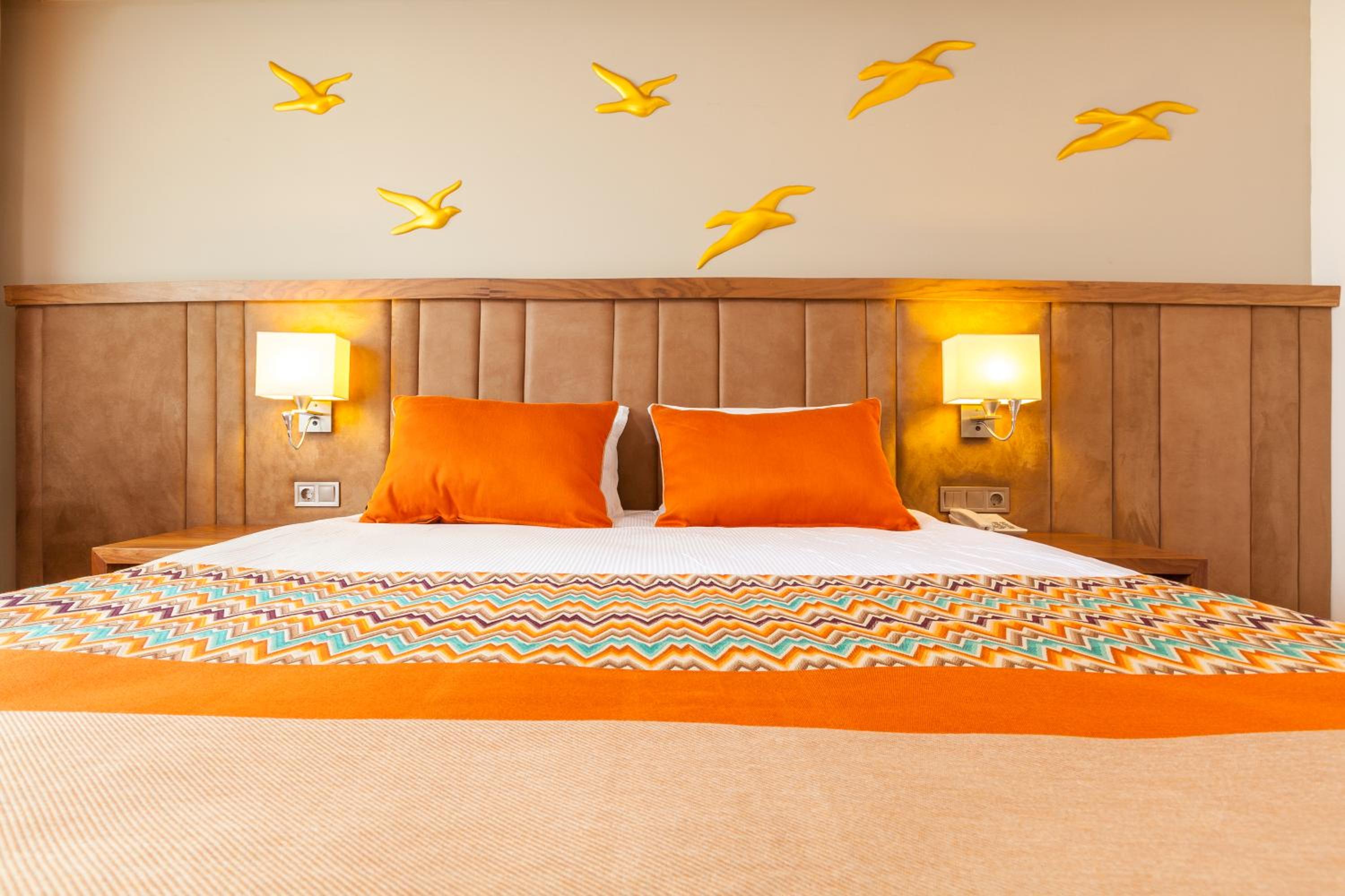 Side Royal Palace - Image 10