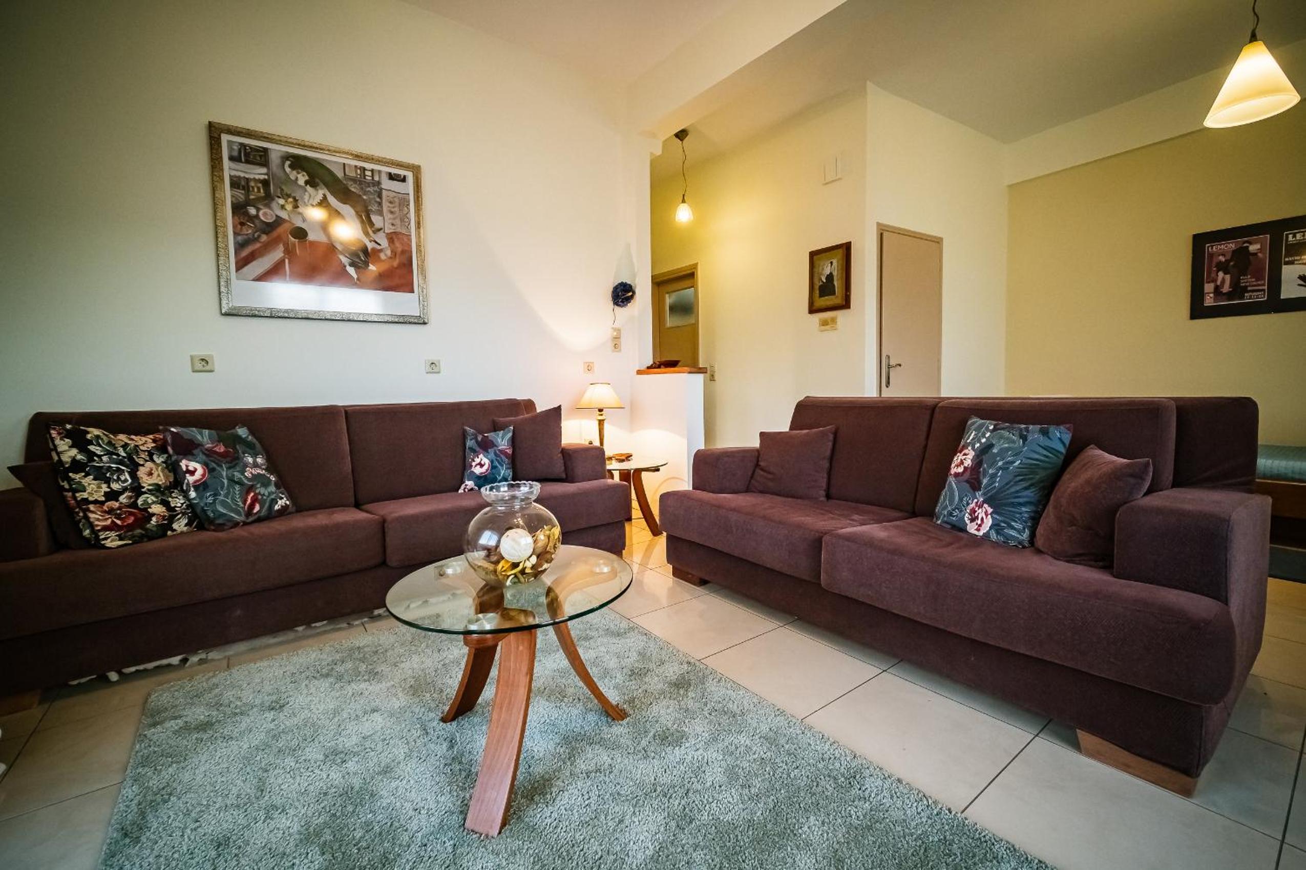 2 Bedrooms-Perfect Center Location-Amazing View view 3