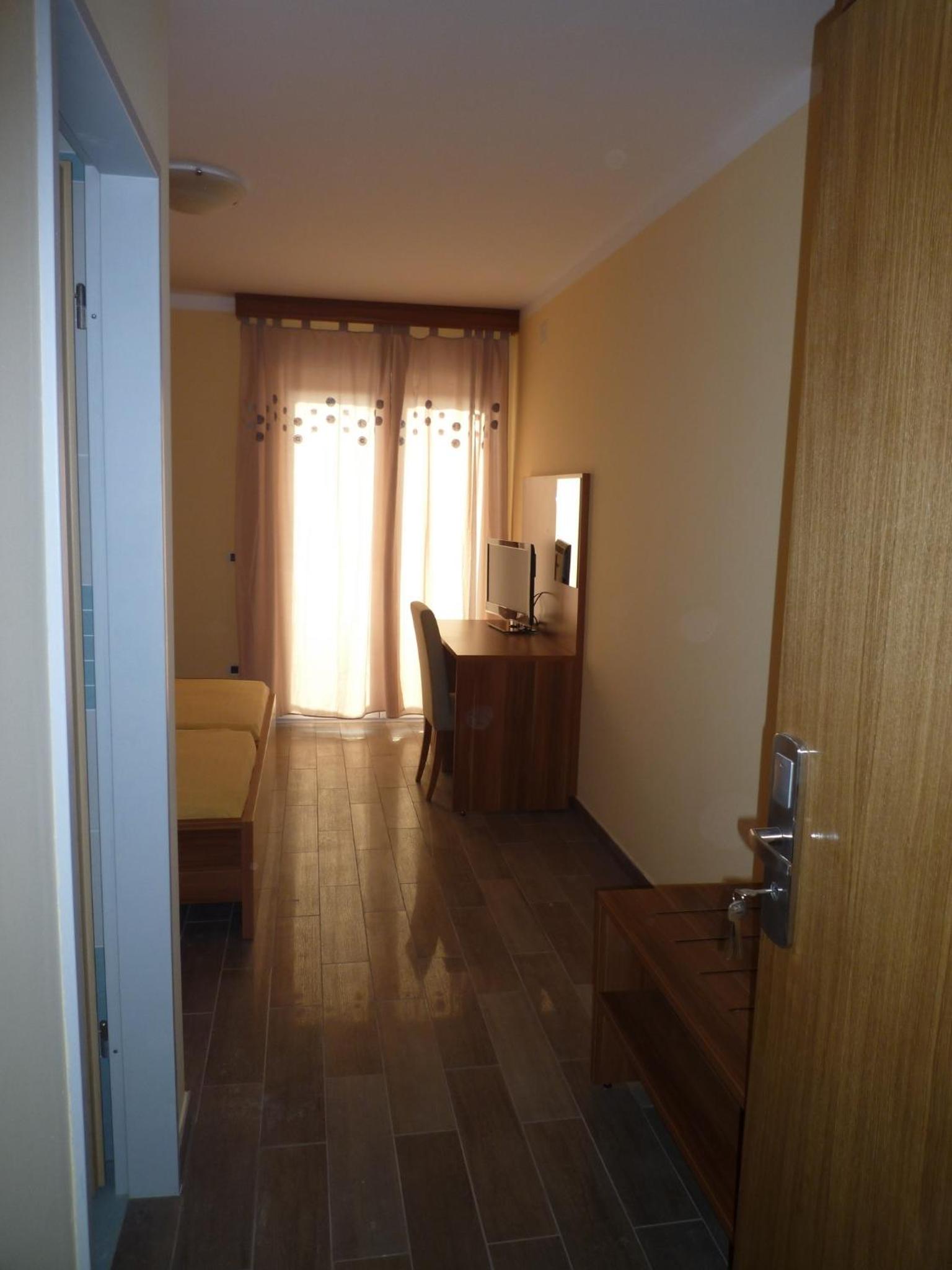 Photo 38