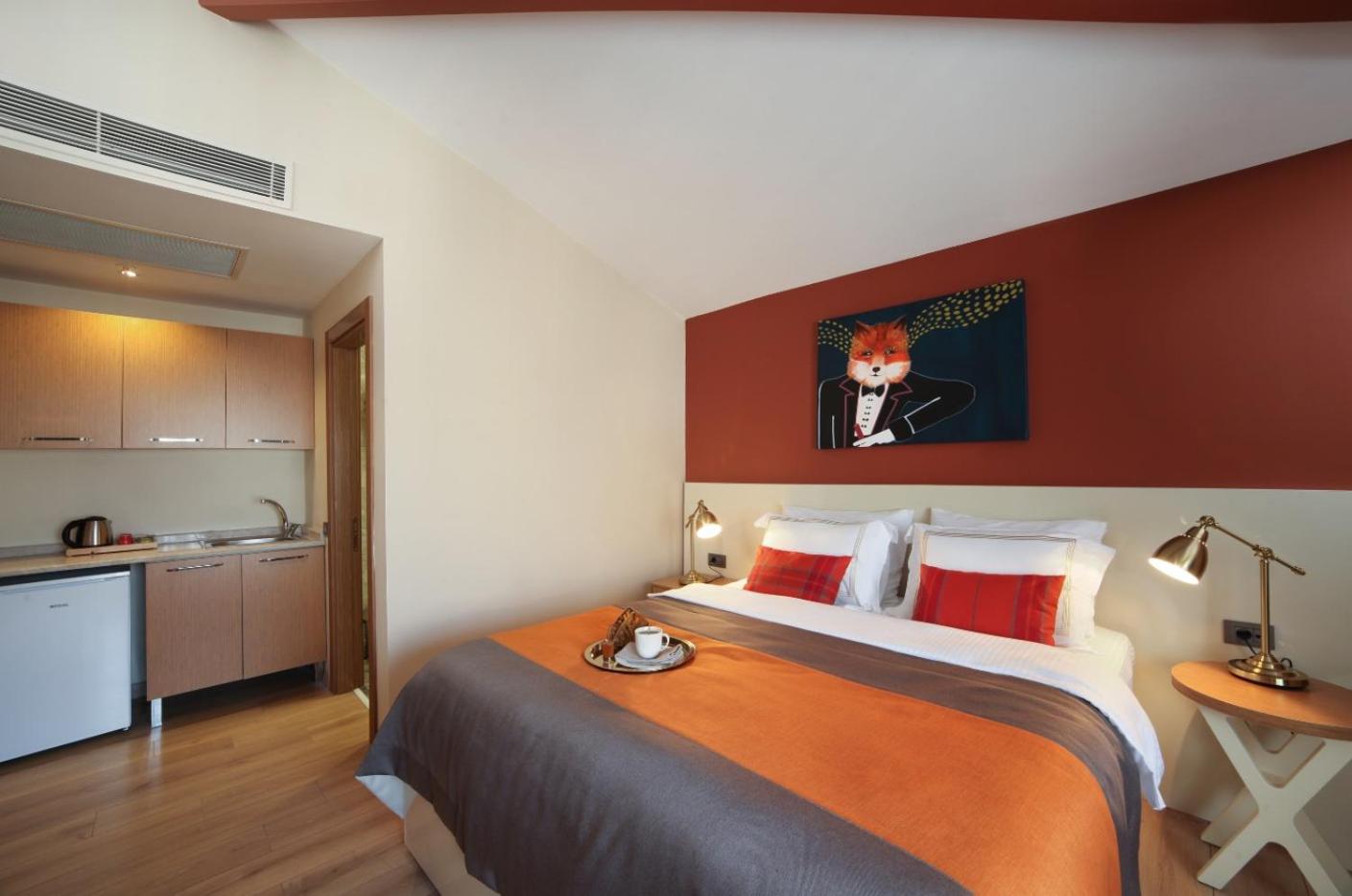 The Fox Otel - Image 21