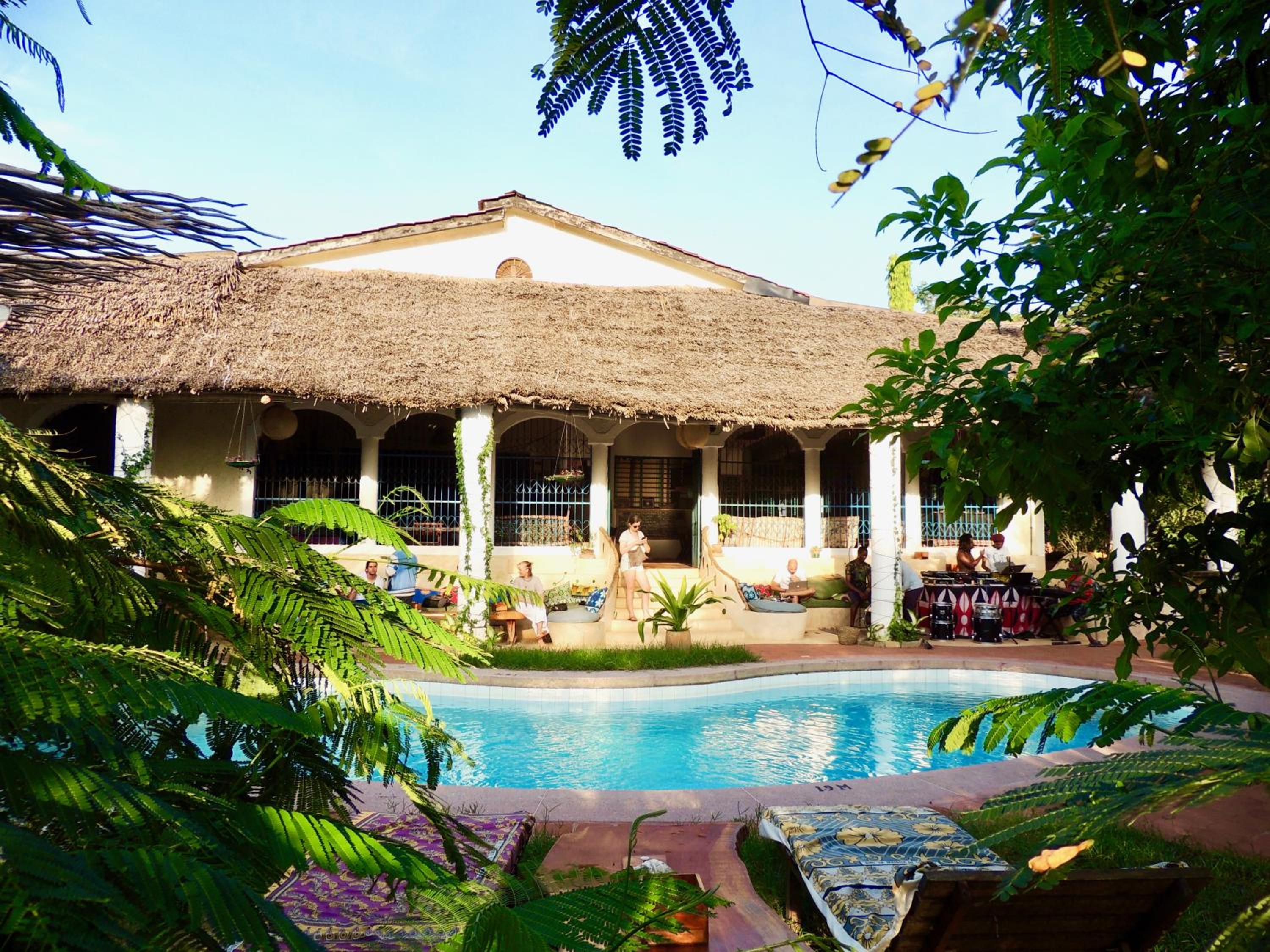 Distant Relatives Ecolodge & Backpackers