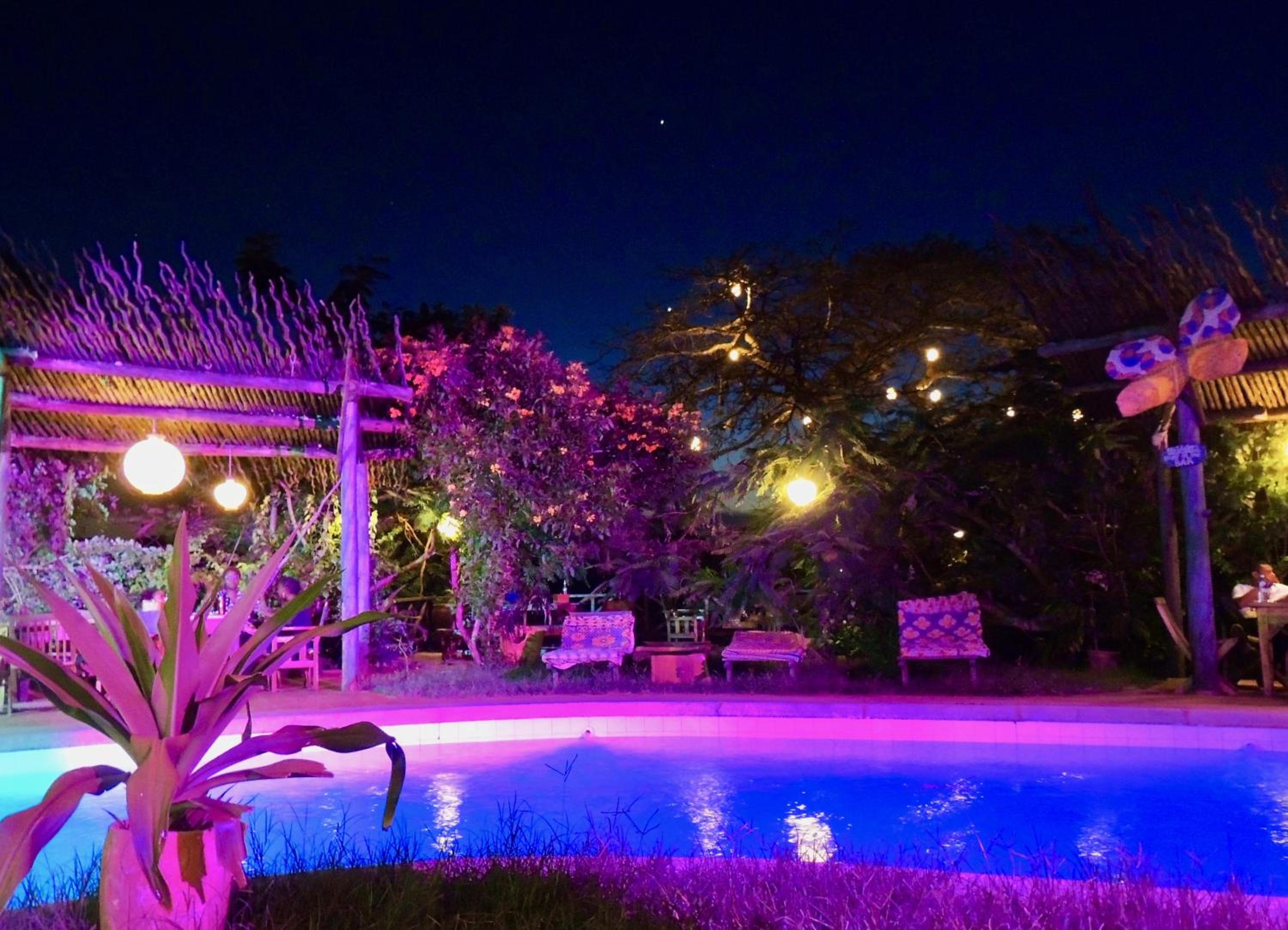 Distant Relatives Ecolodge & Backpackers