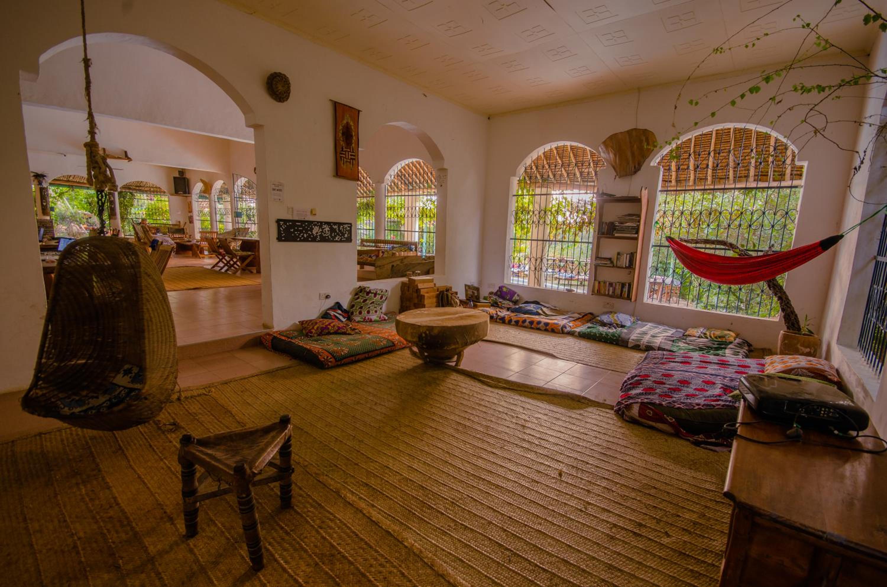 Distant Relatives Ecolodge & Backpackers