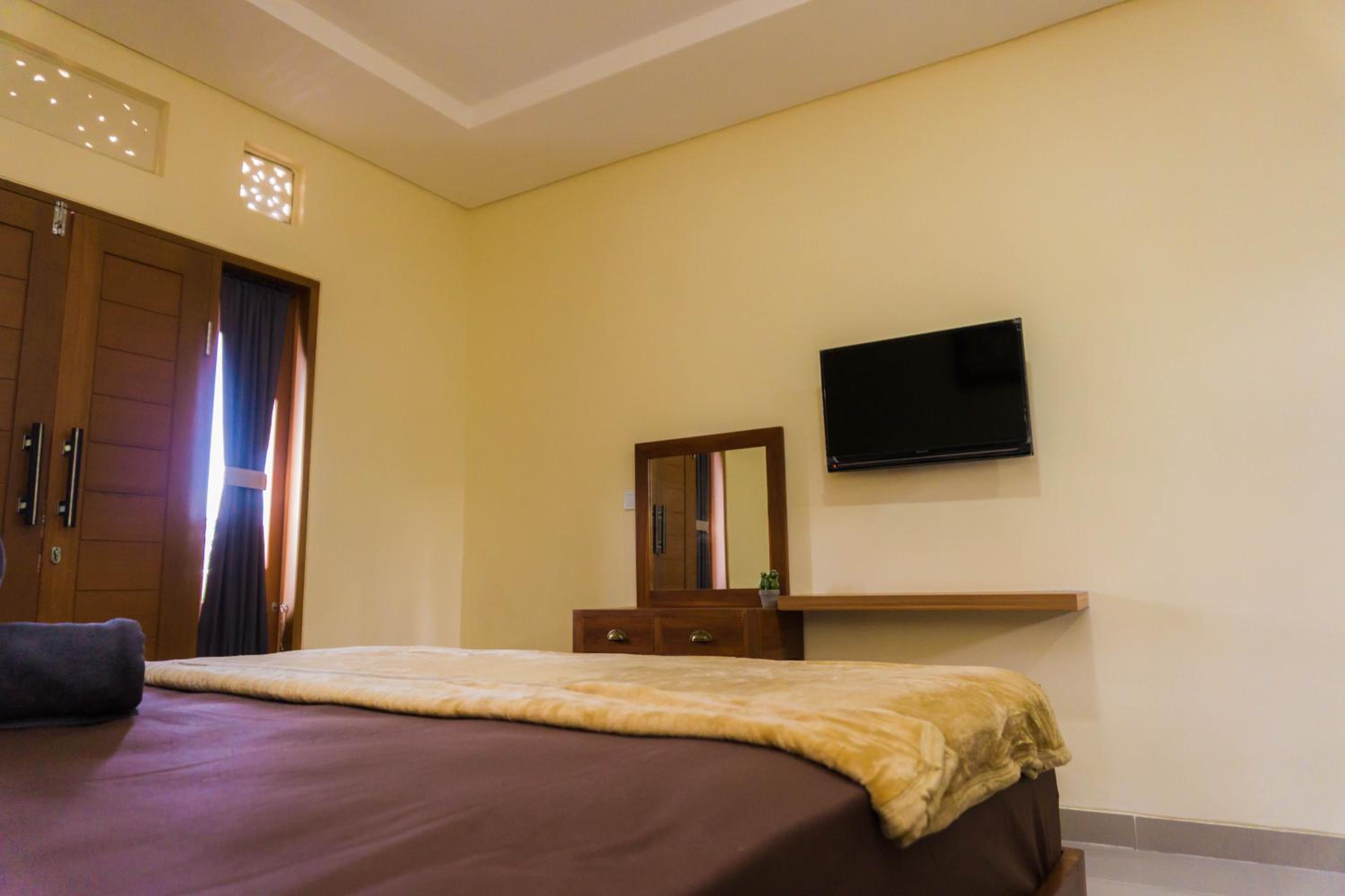 Cakra House