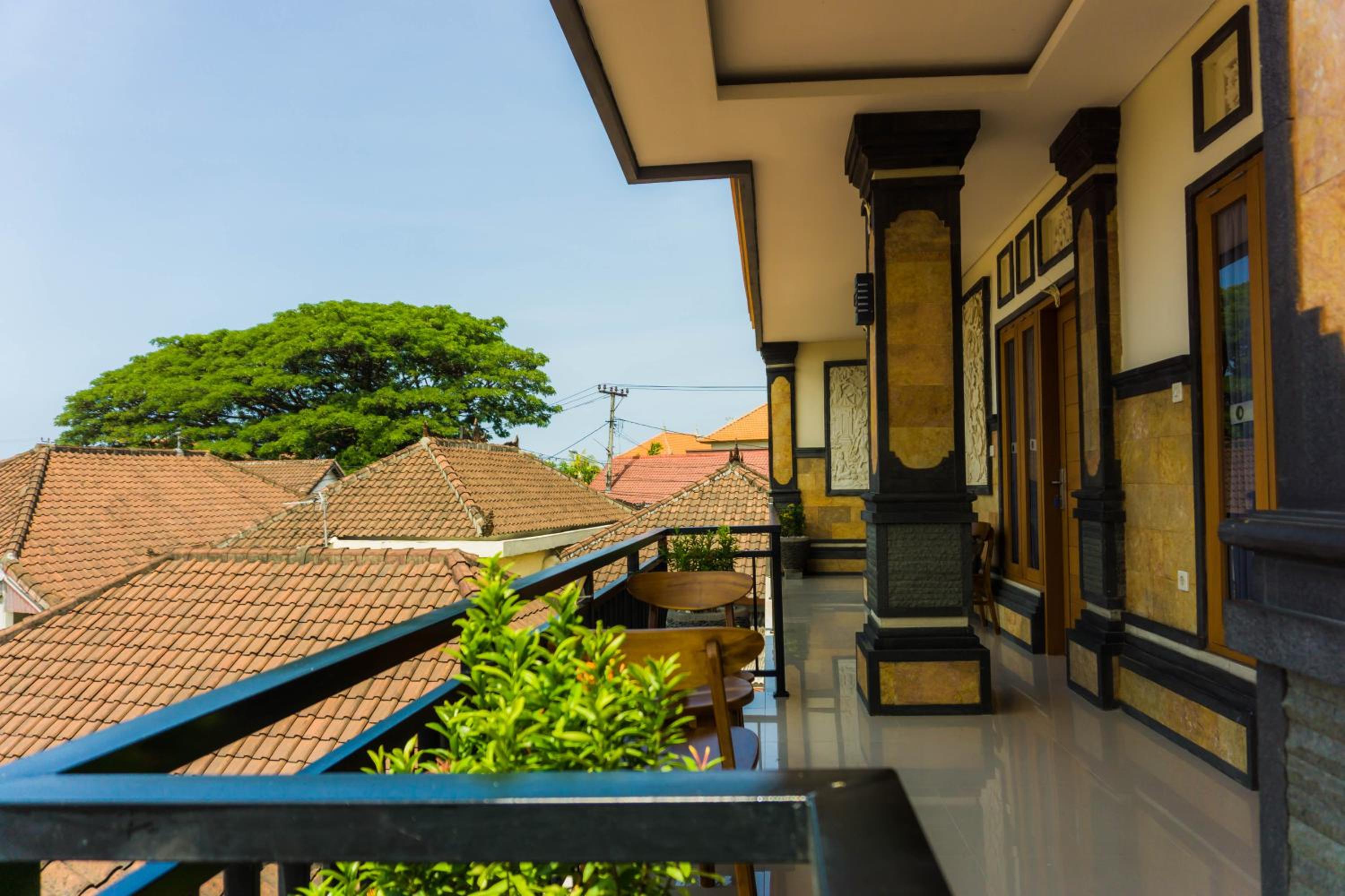 Cakra House