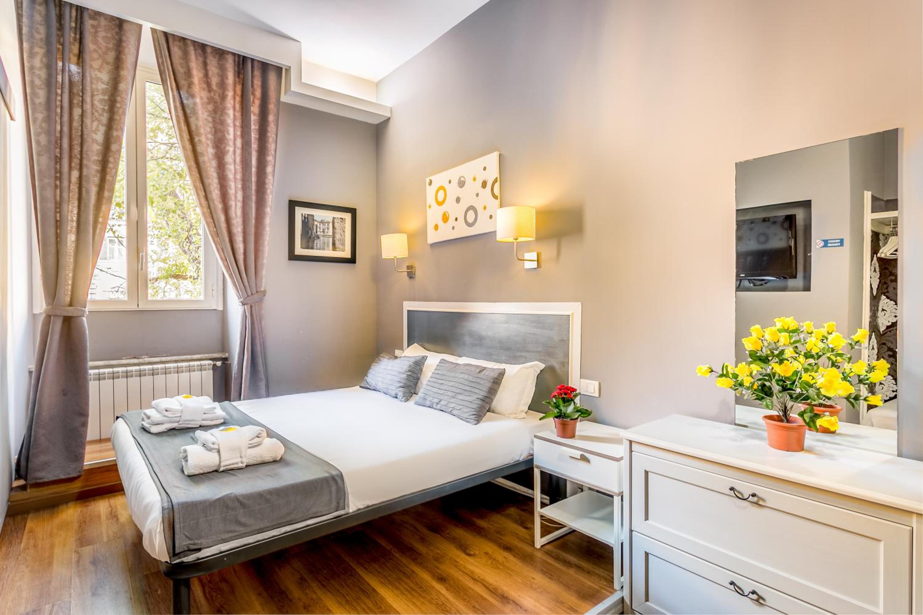 AmoRoma Suite