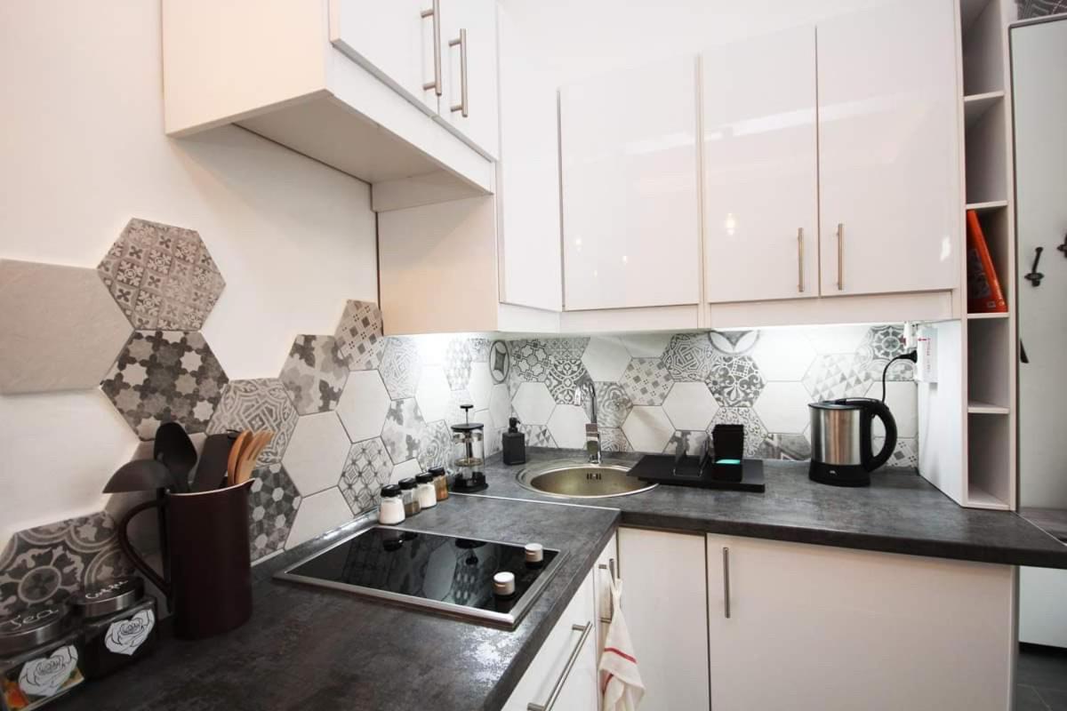 Lovely downtown home in Budapest view 2