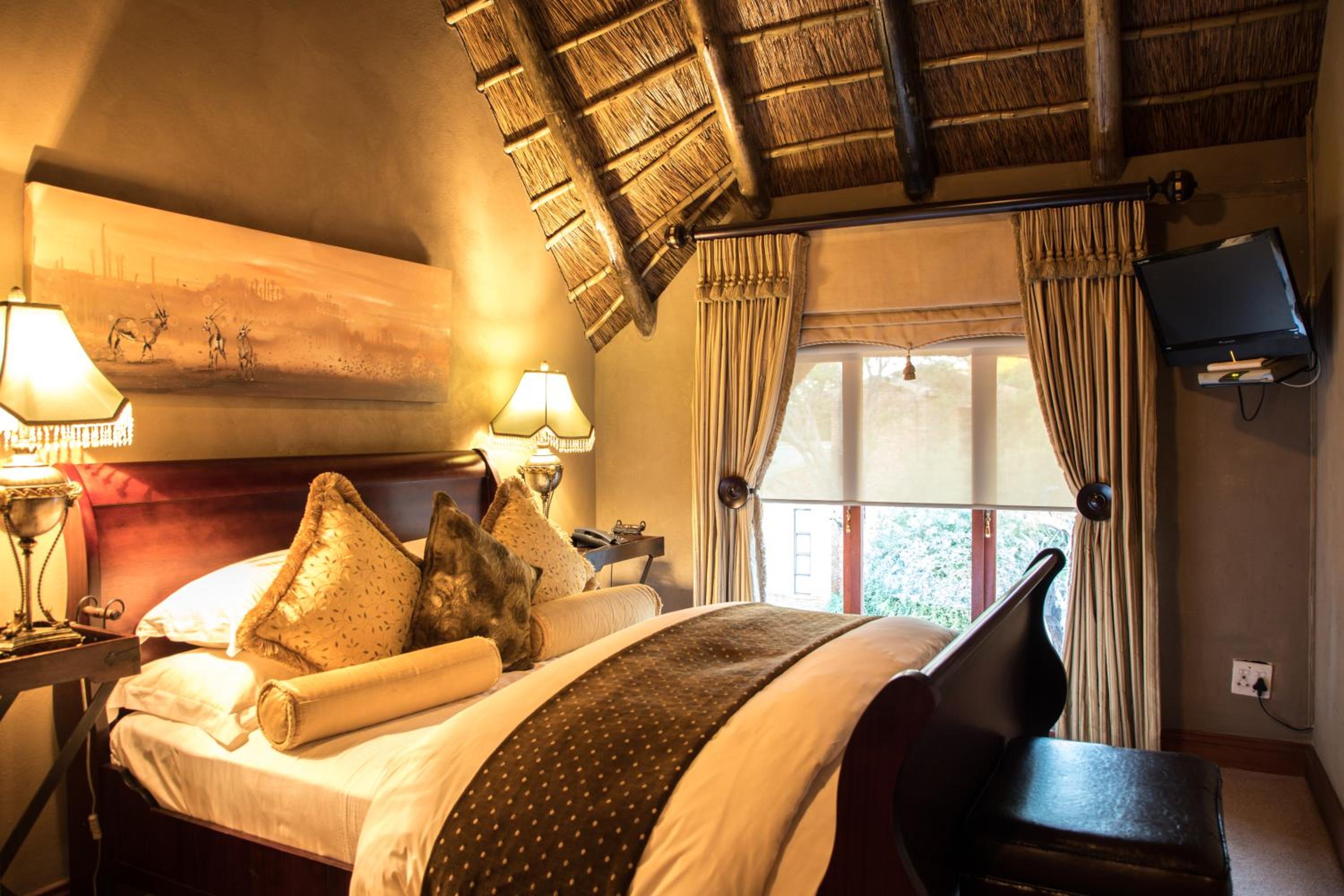 Wings and Water Guesthouse on 57 Nicklaus Street view 4