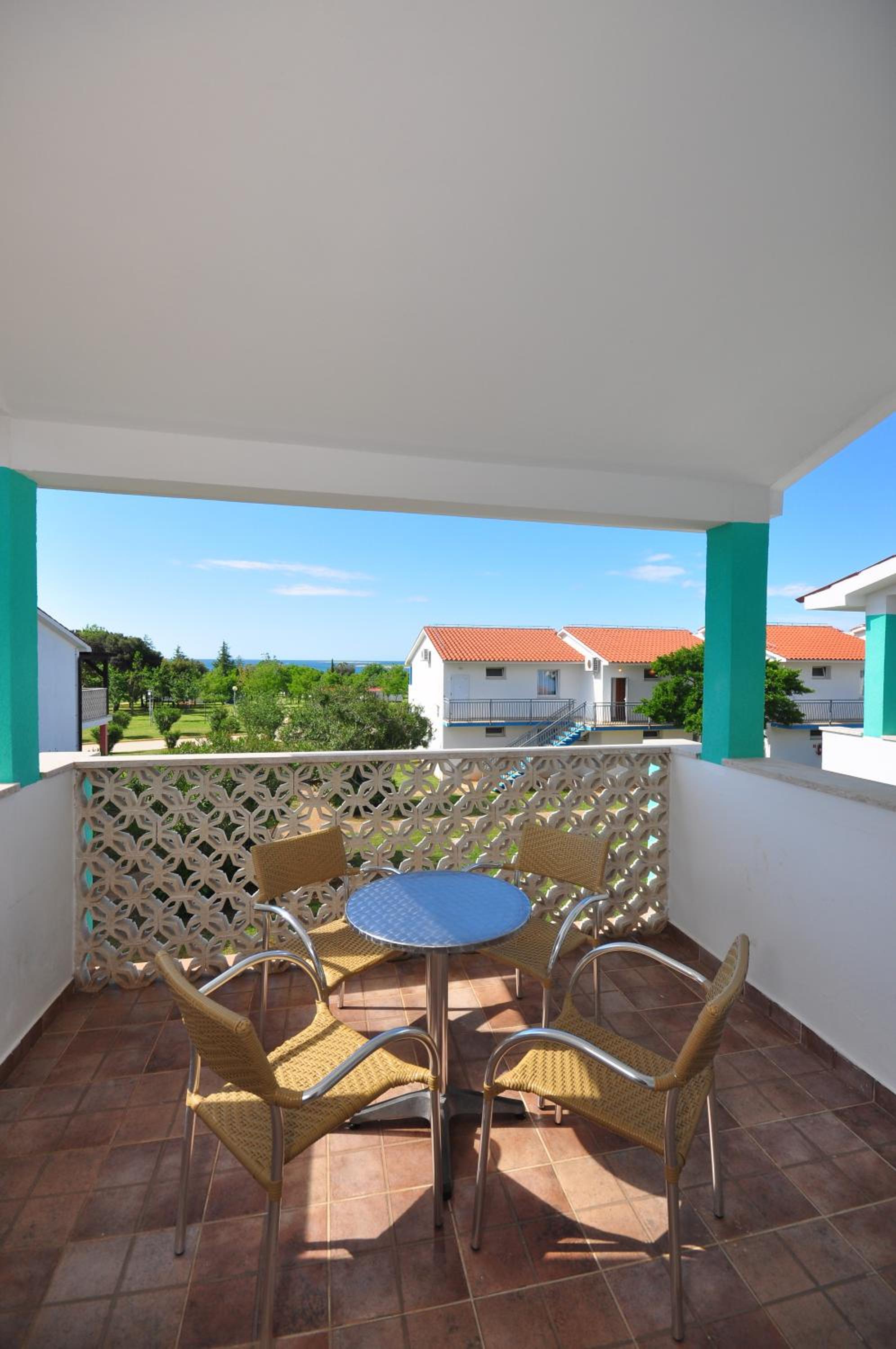Kazela Apartments