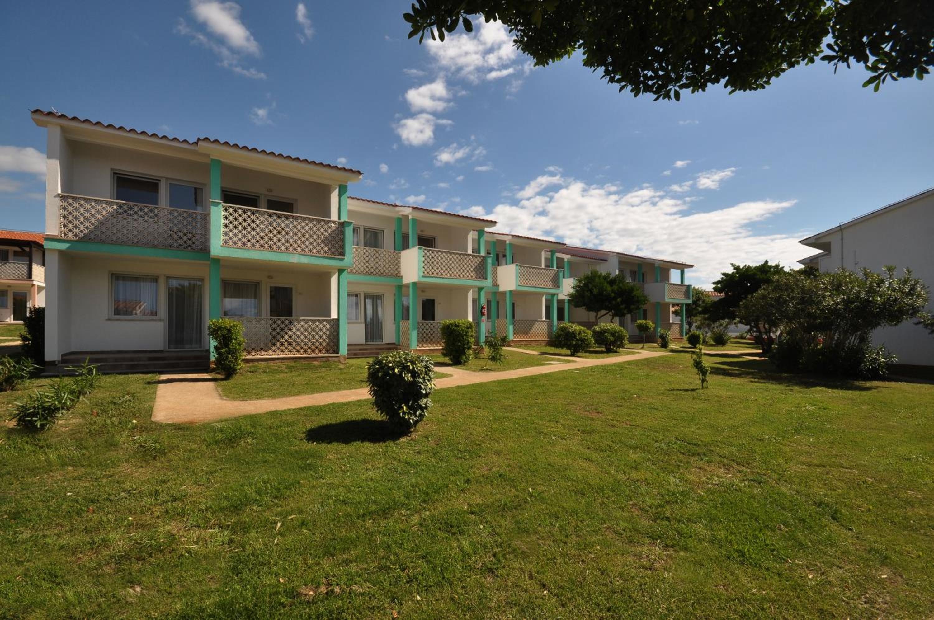 Kazela Apartments