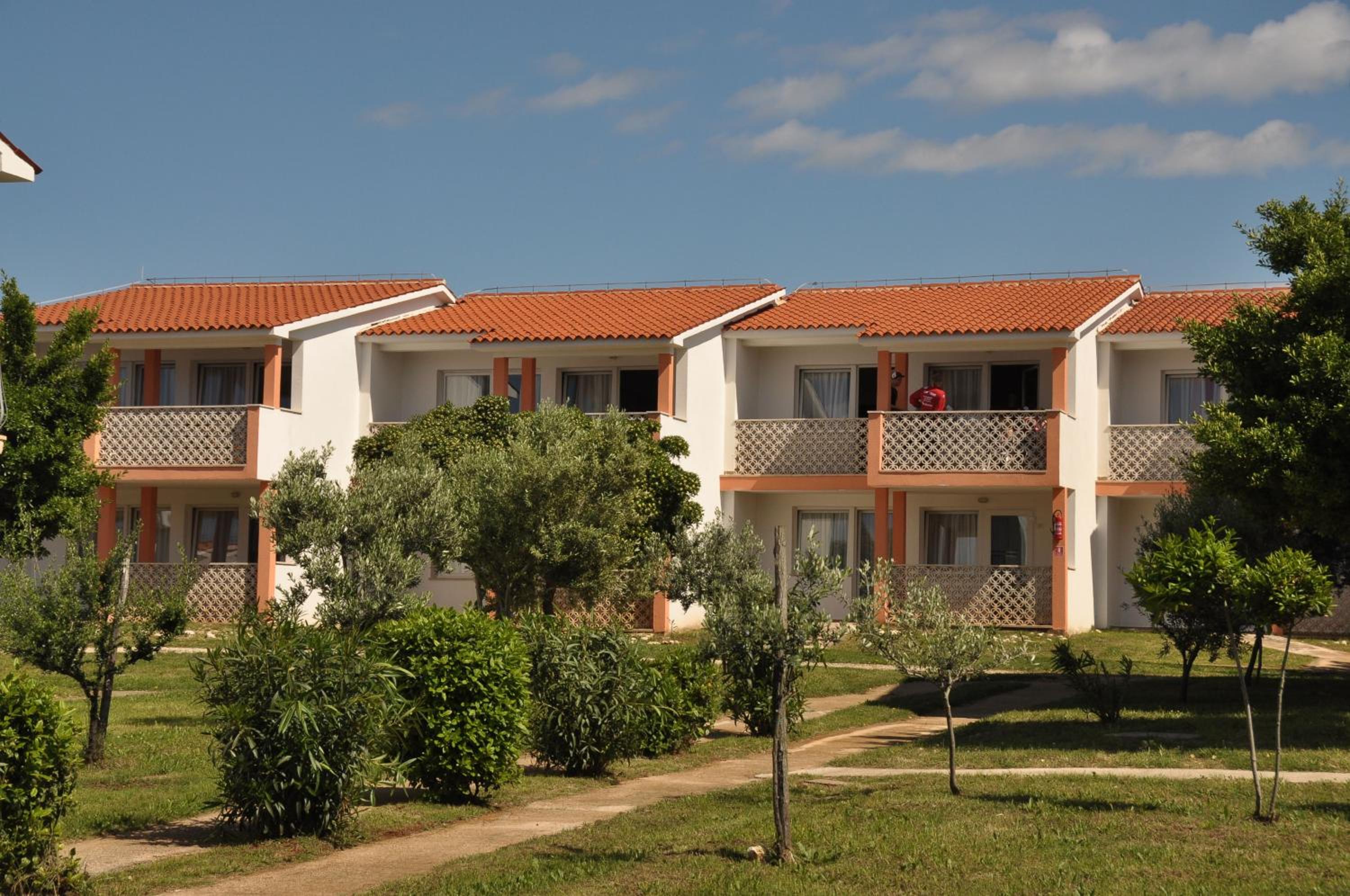 Kazela Apartments