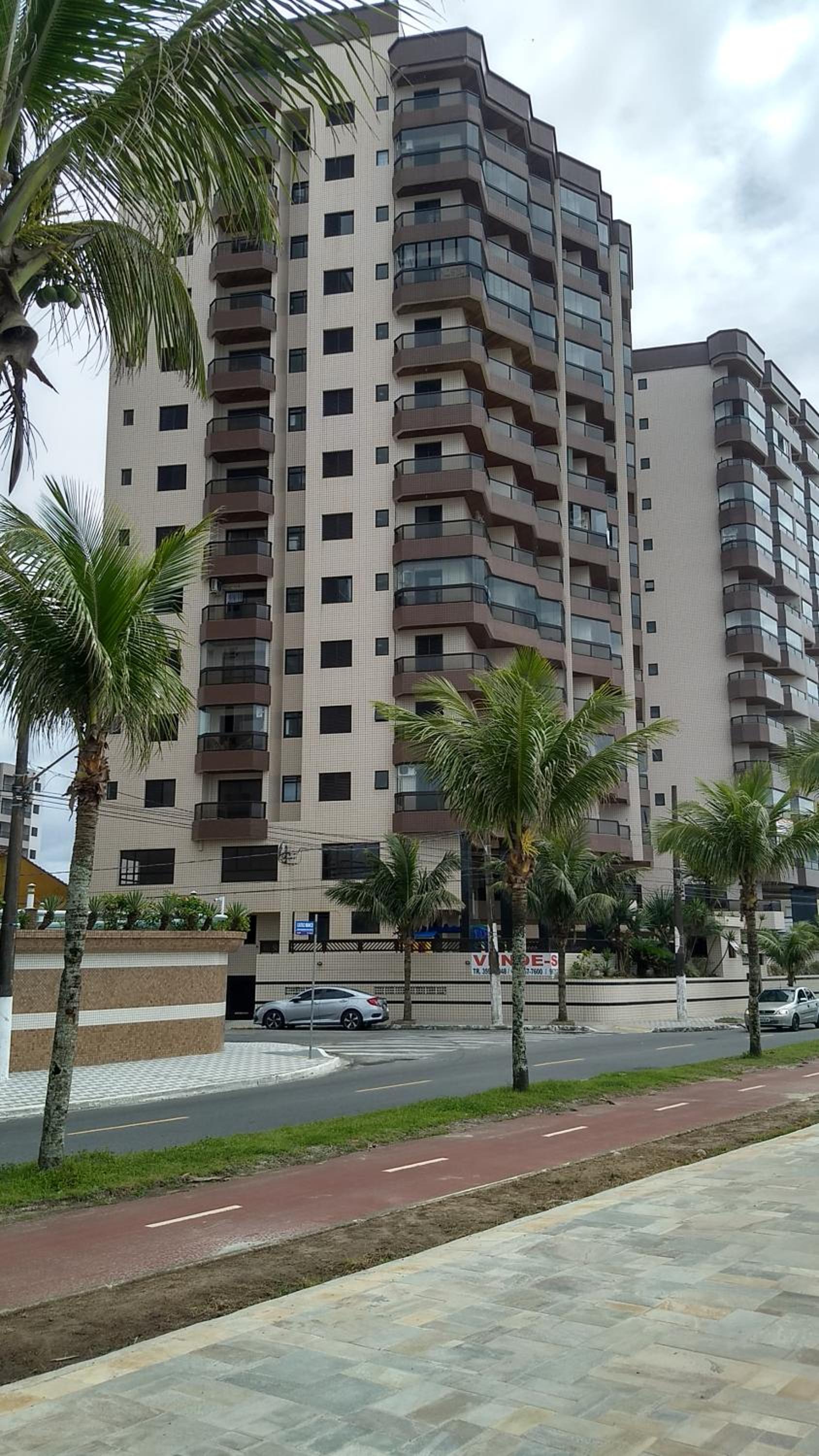 APTO DE FRENTE PARA O MAR - CAIÇARA