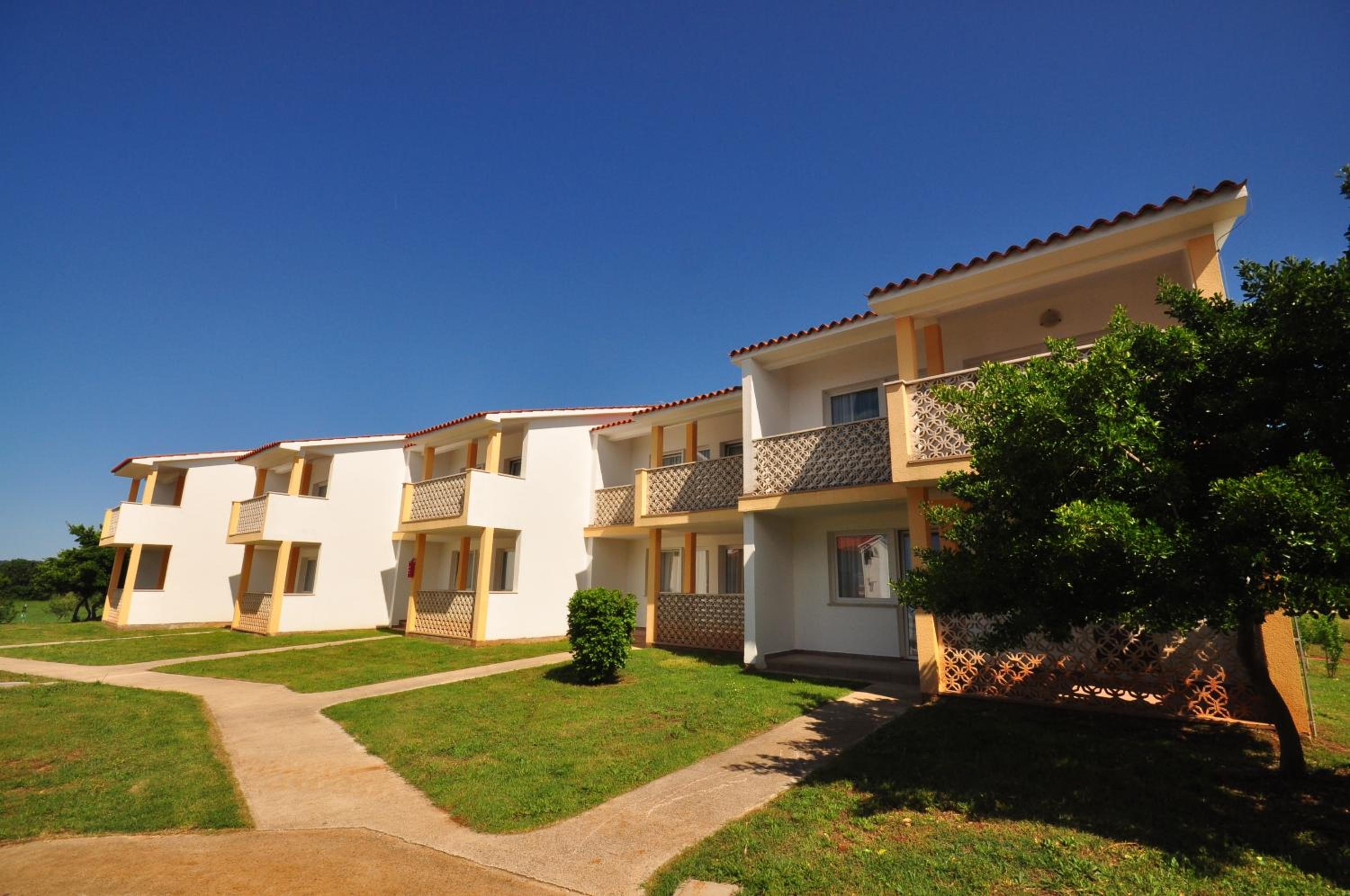 Kazela Apartments