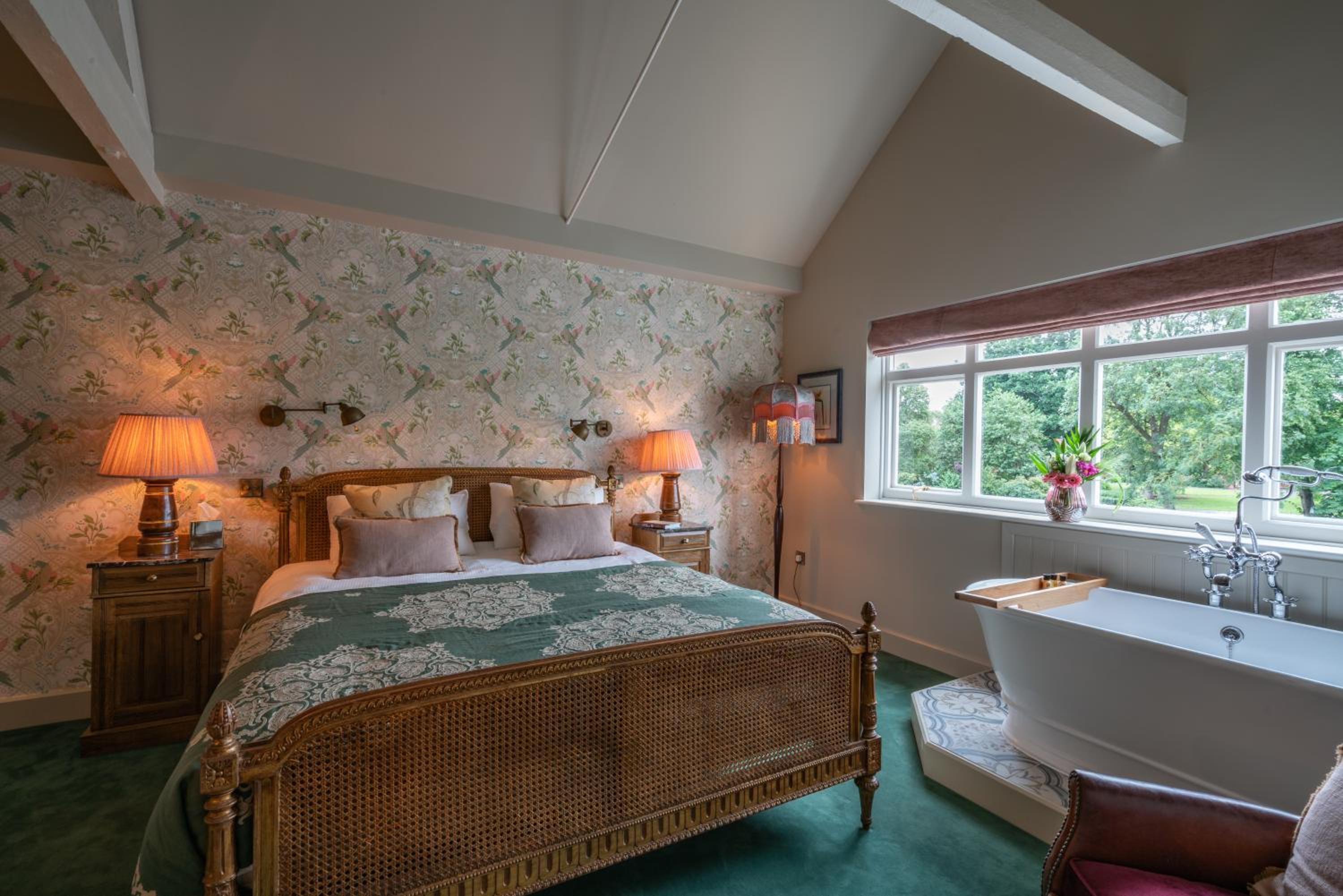 Bedford Vacations - Albero Bedrooms - Property Image 5