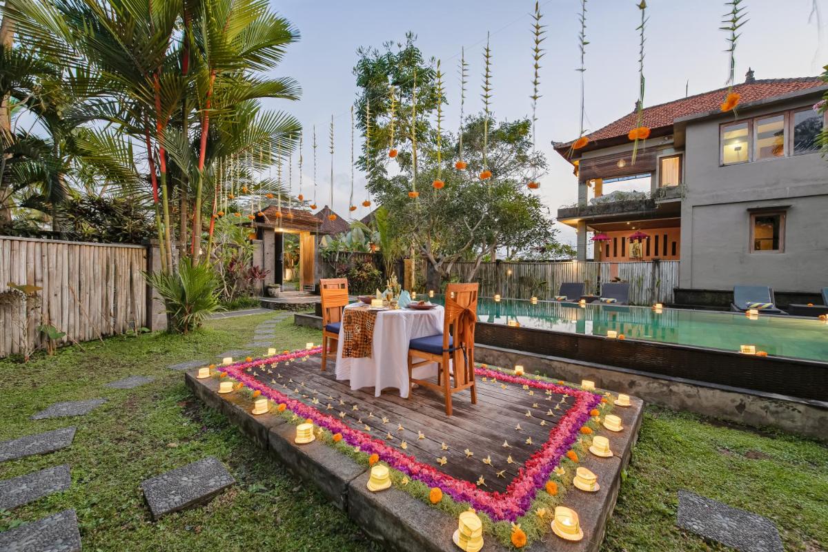outdoor BBQ area