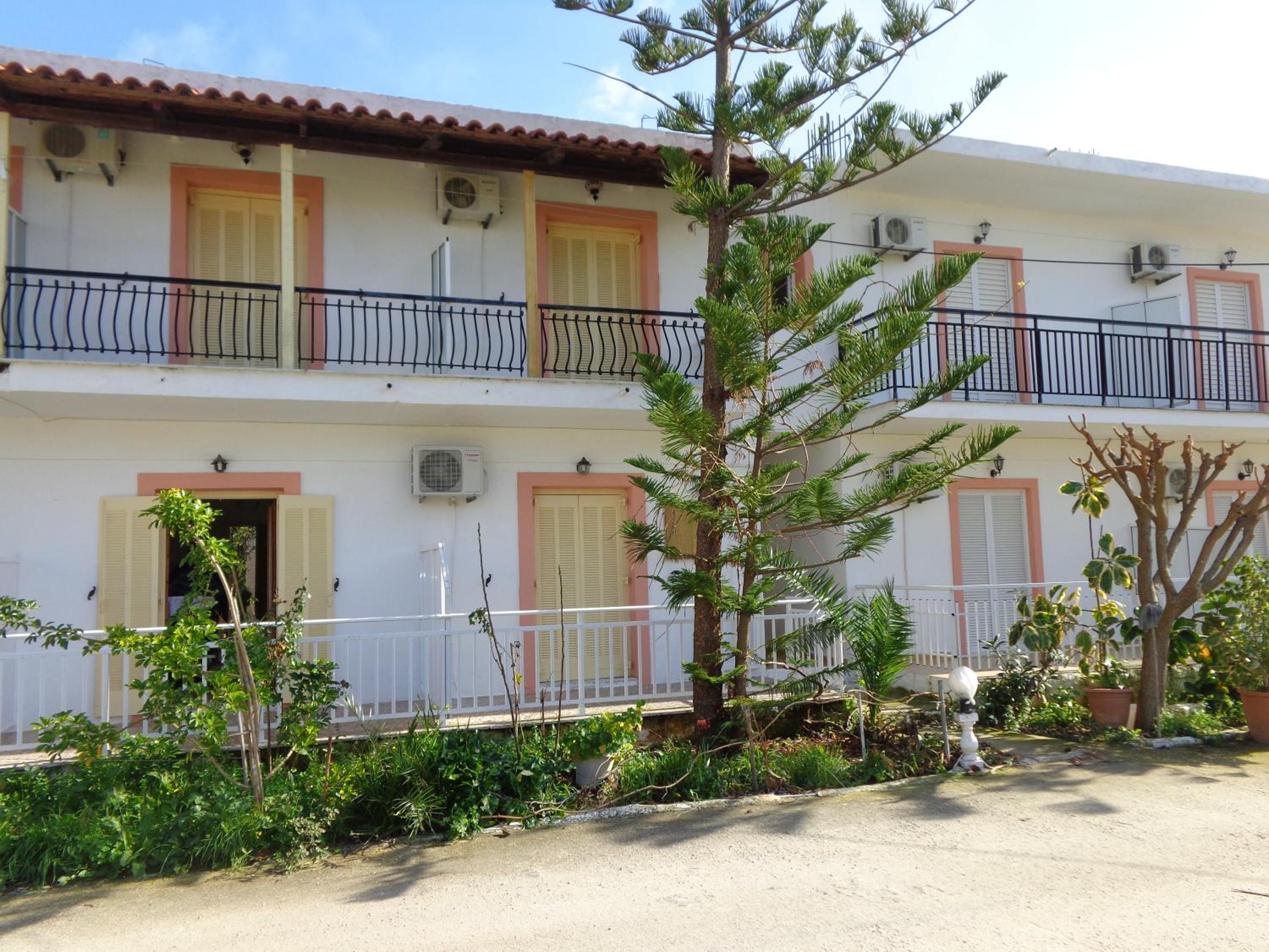 Anthi Studios & Apartments