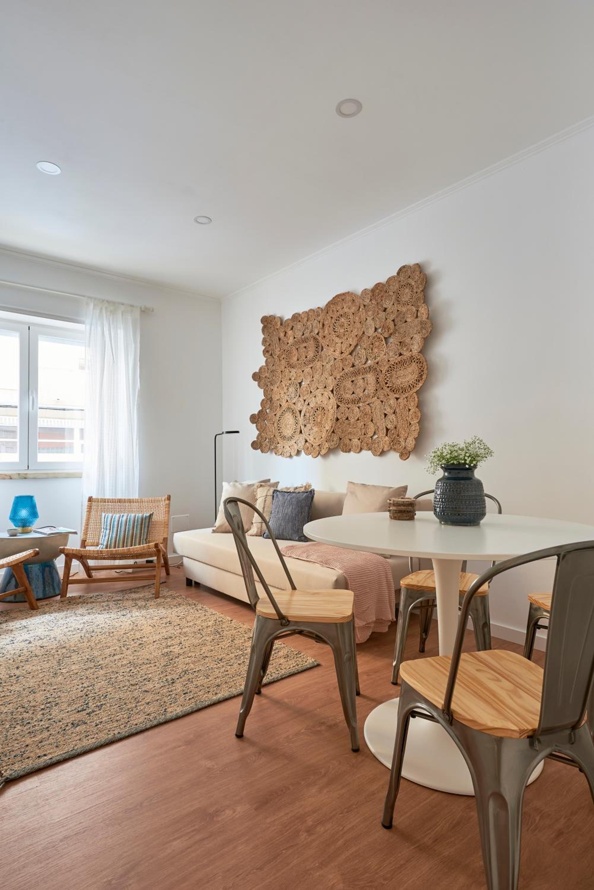 Belém Light Filled Apt With Patio, By TimeCooler view 4