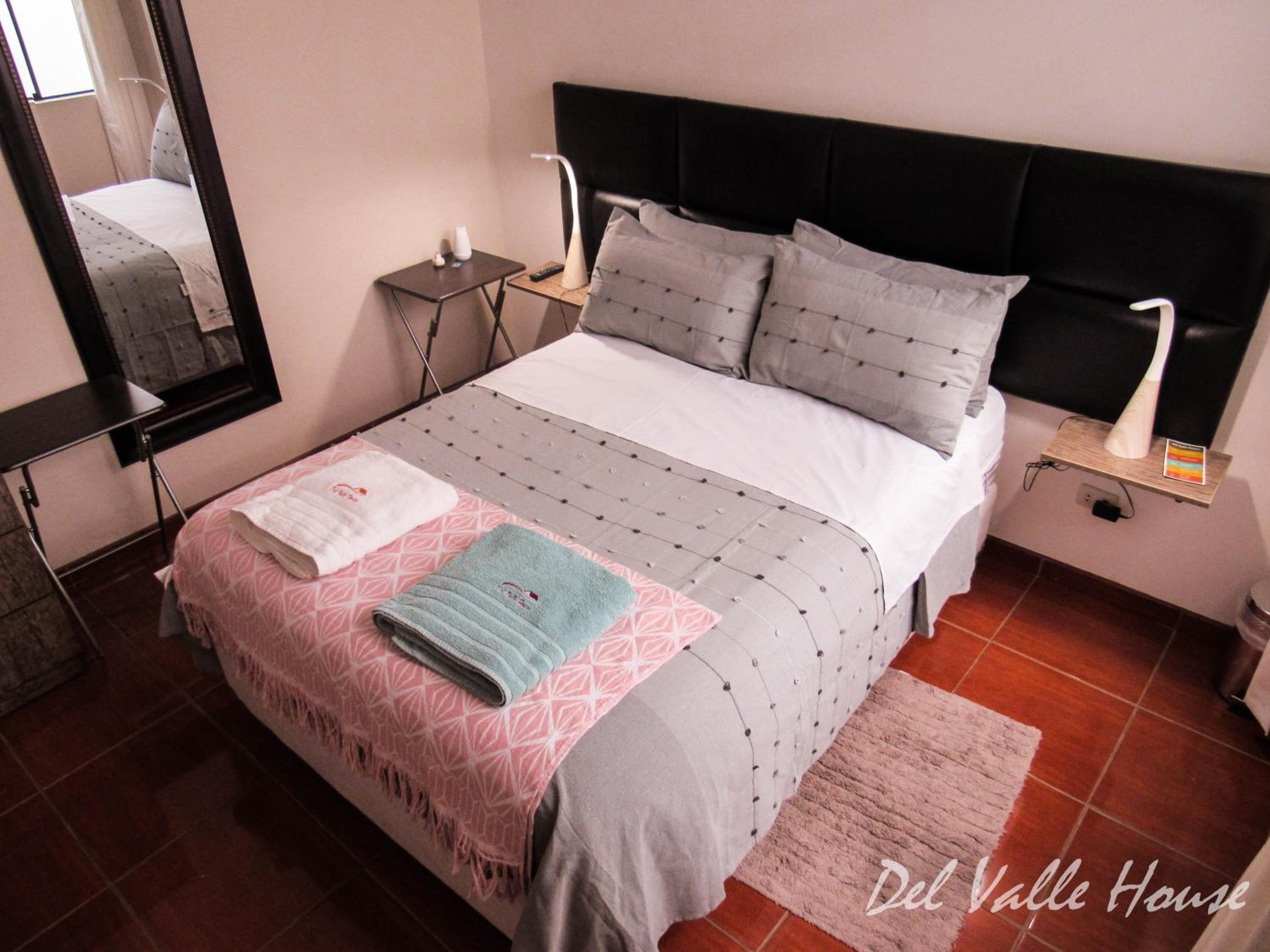 Del Valle House