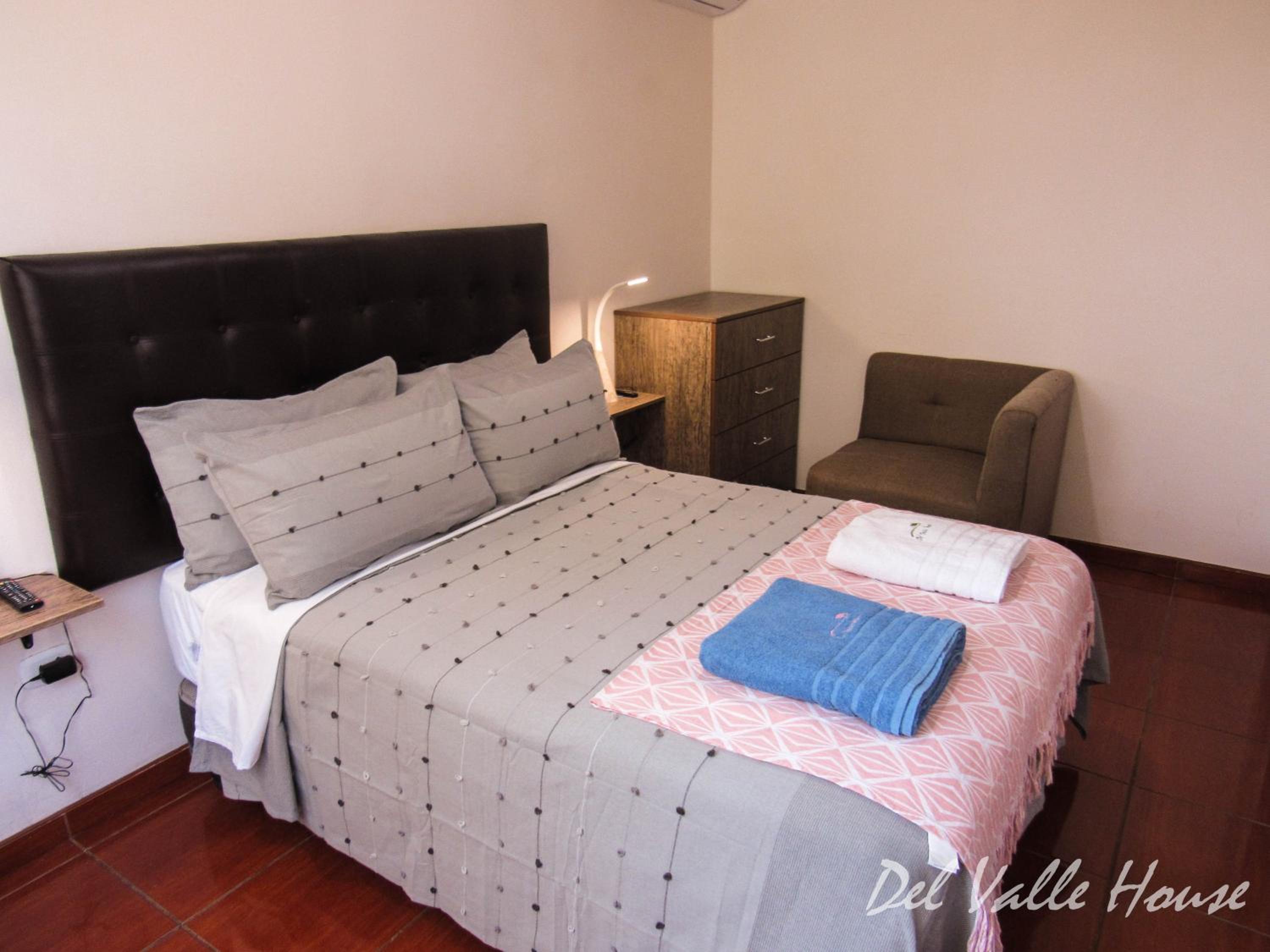 Del Valle House