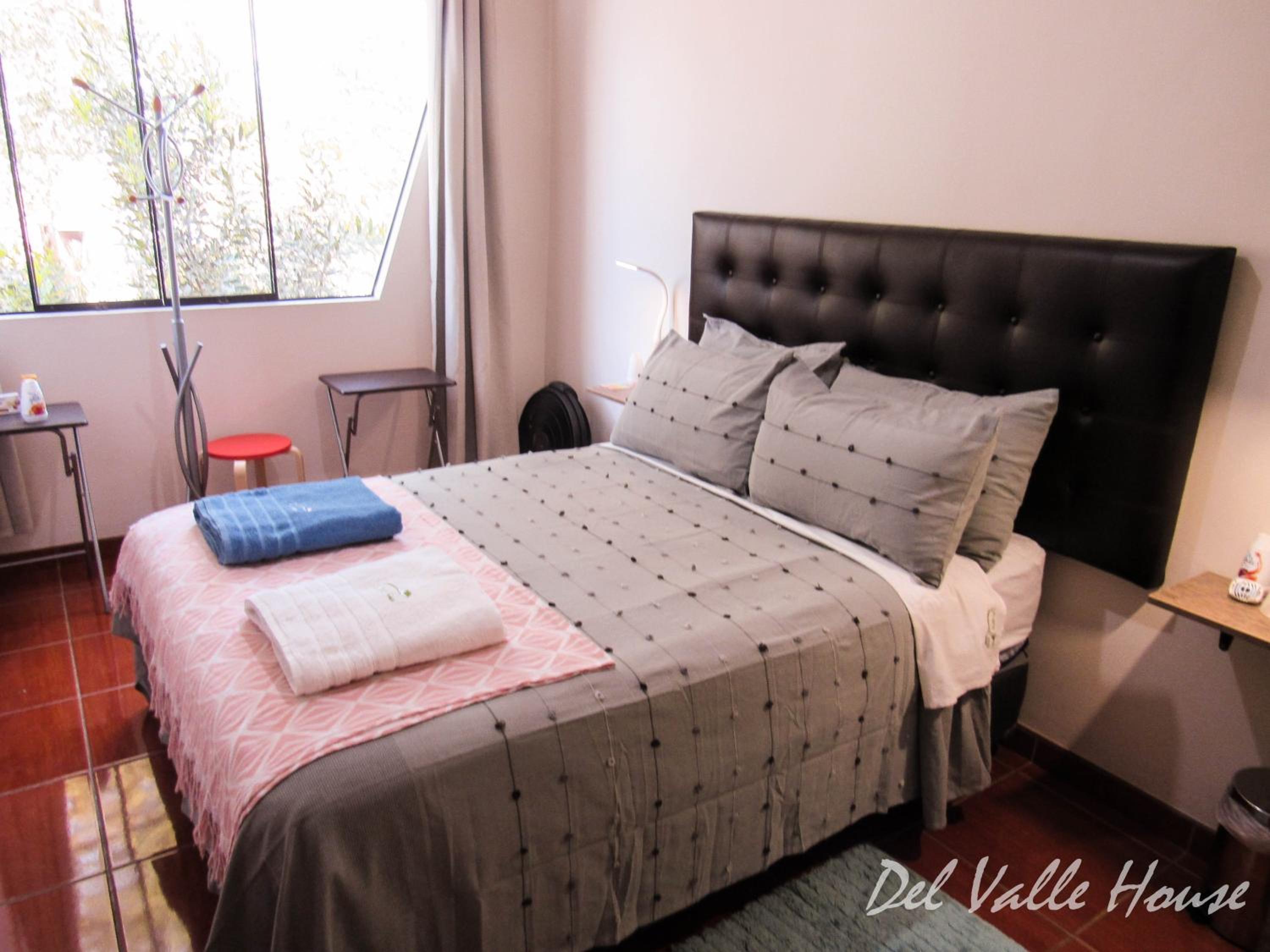 Del Valle House