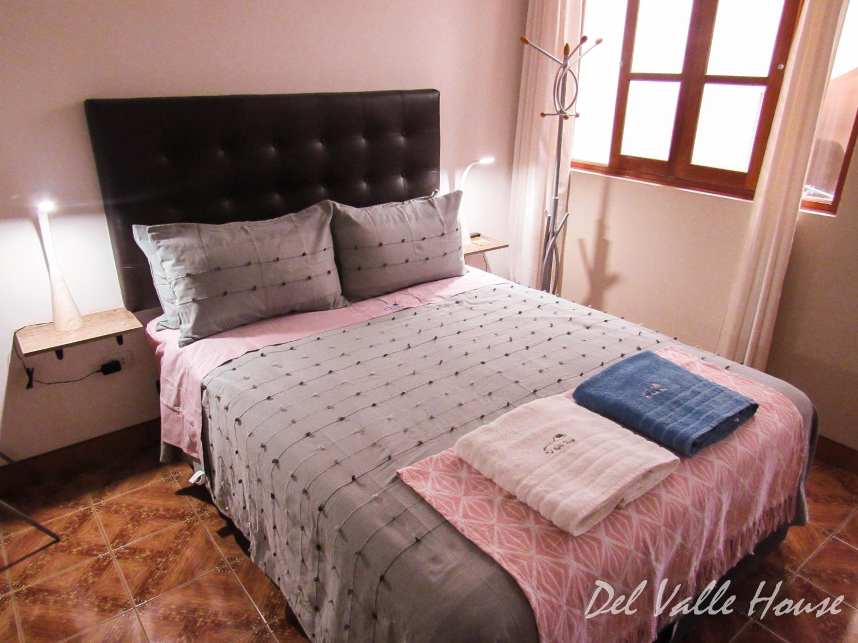 Del Valle House