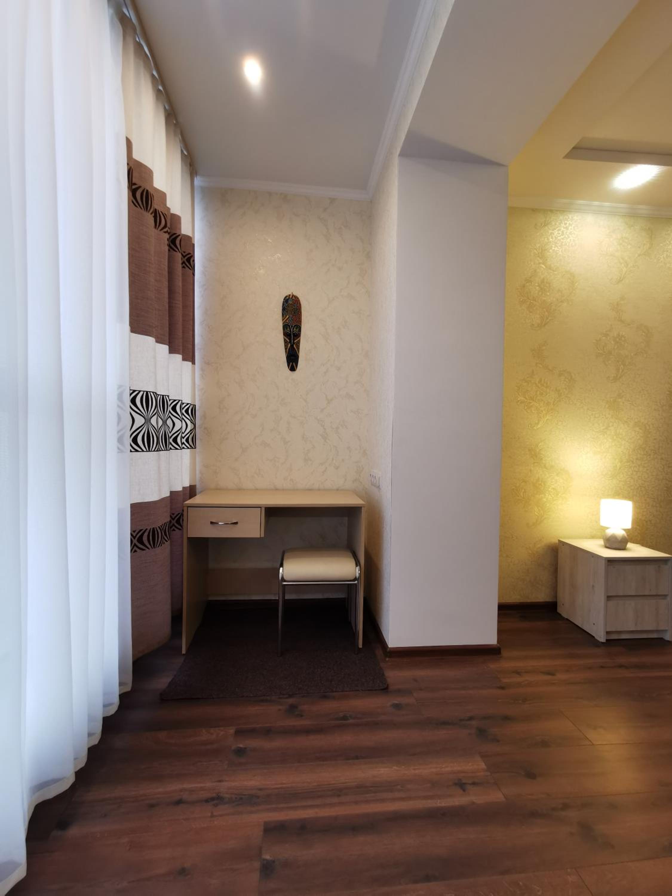 Chernihiv City Apartments - Peremohy view 4
