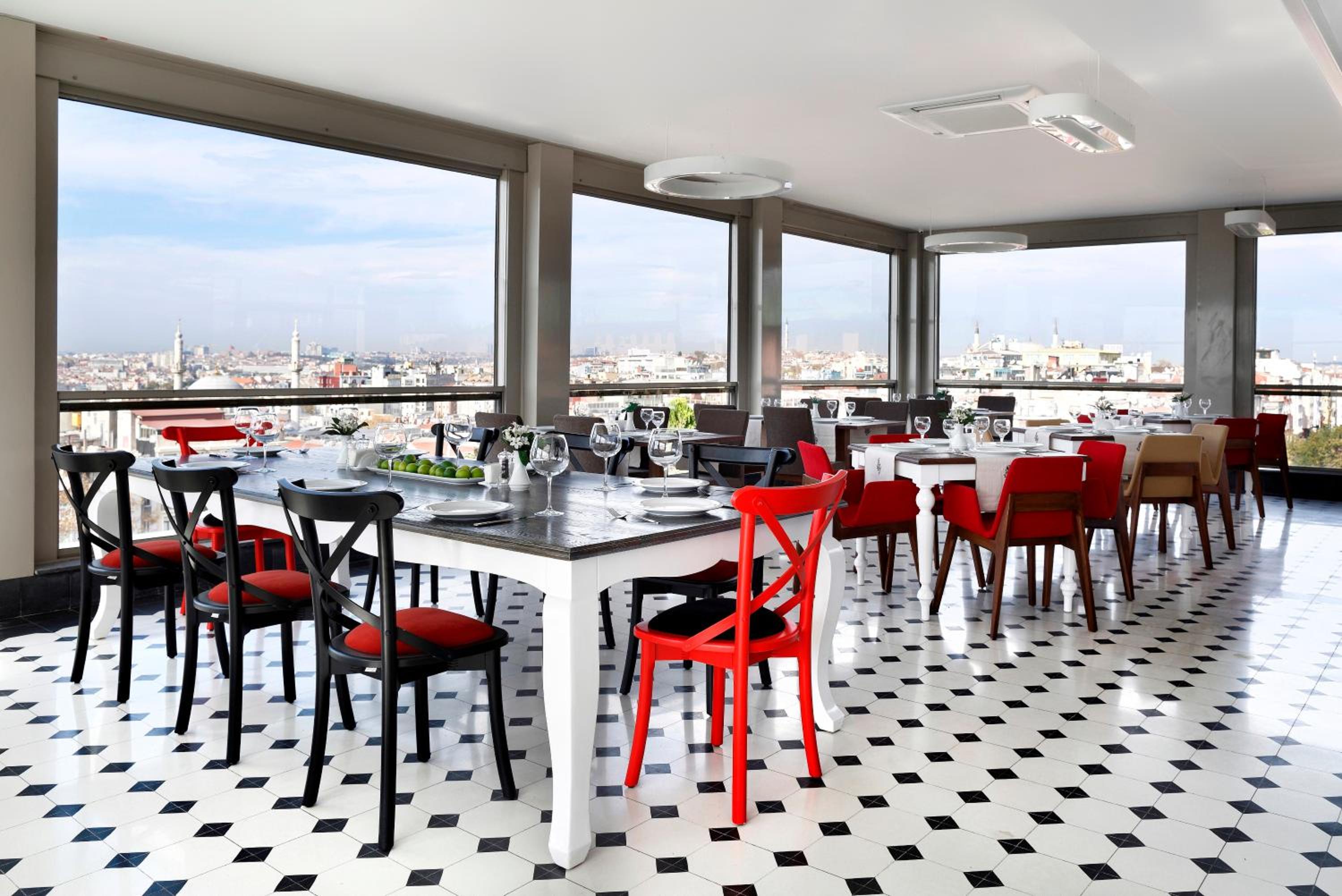 Darkhill Otel - Image 42