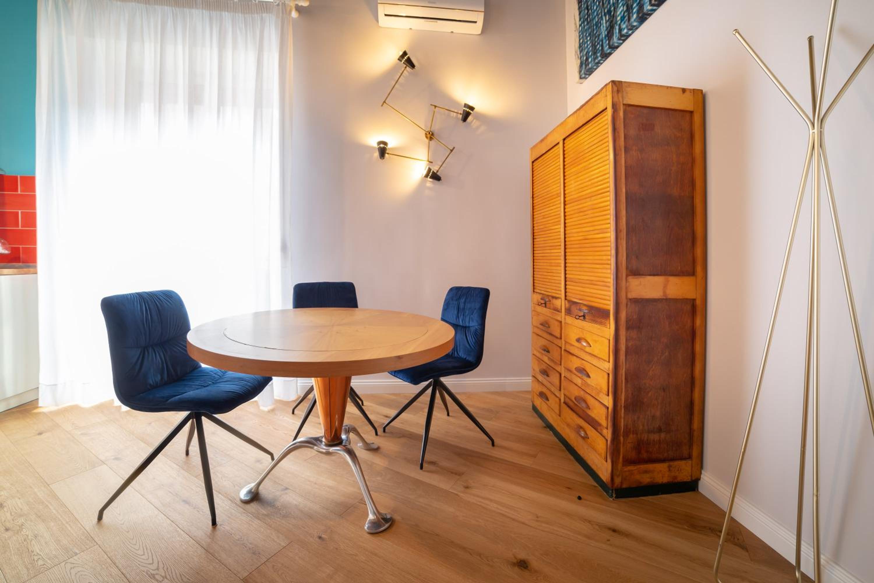 Design Apartment Next Sorbillo on Tribunali St By HouseinNaples photo 2