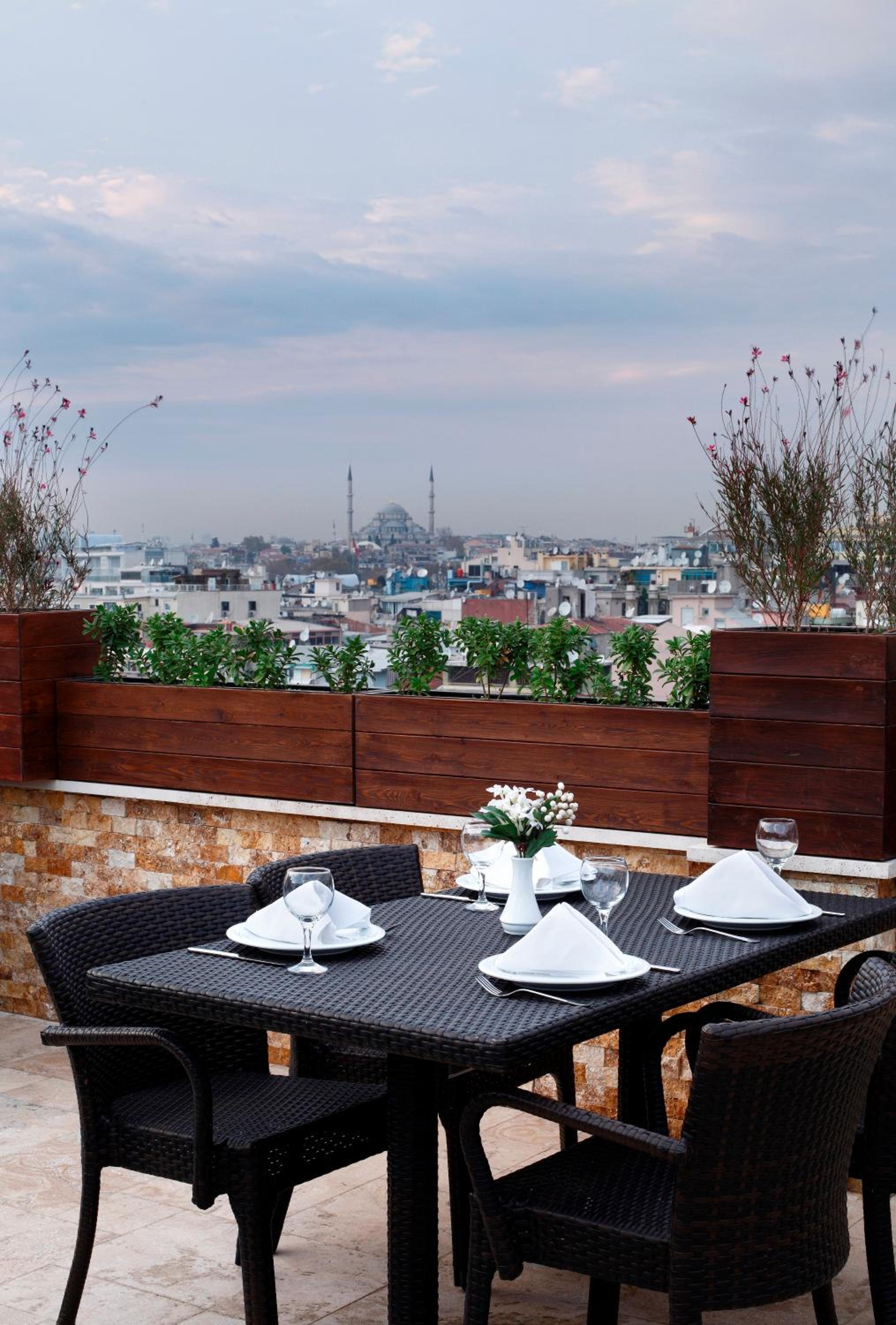 Darkhill Otel - Image 52