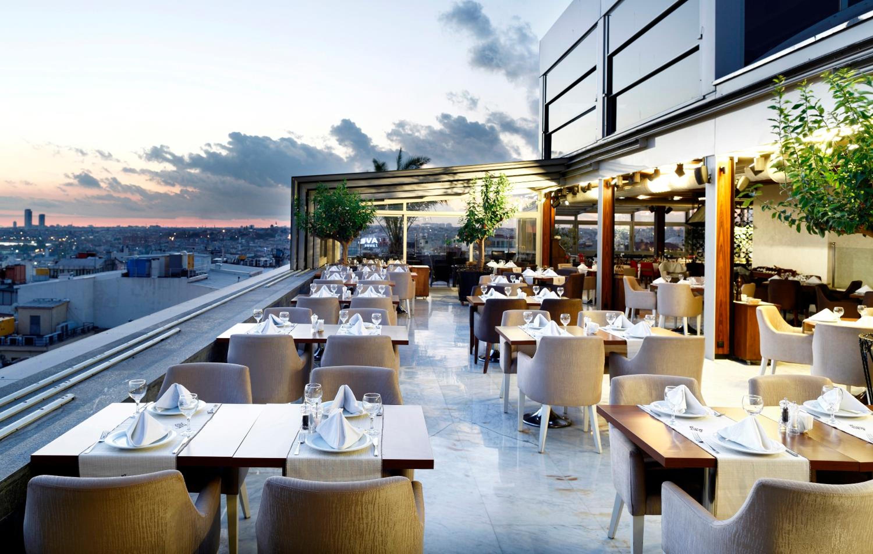 Darkhill Otel - Image 54