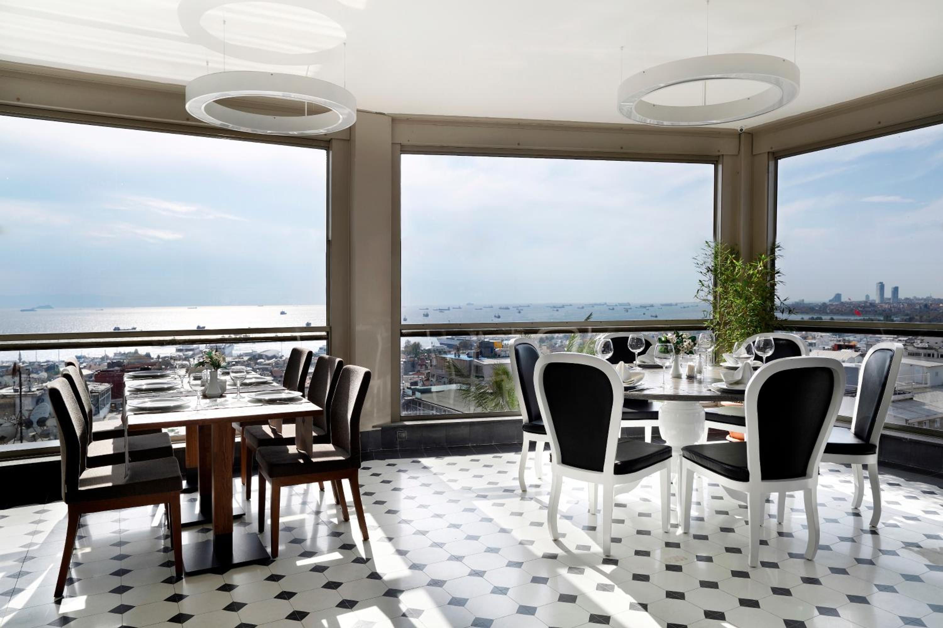 Darkhill Otel - Image 58