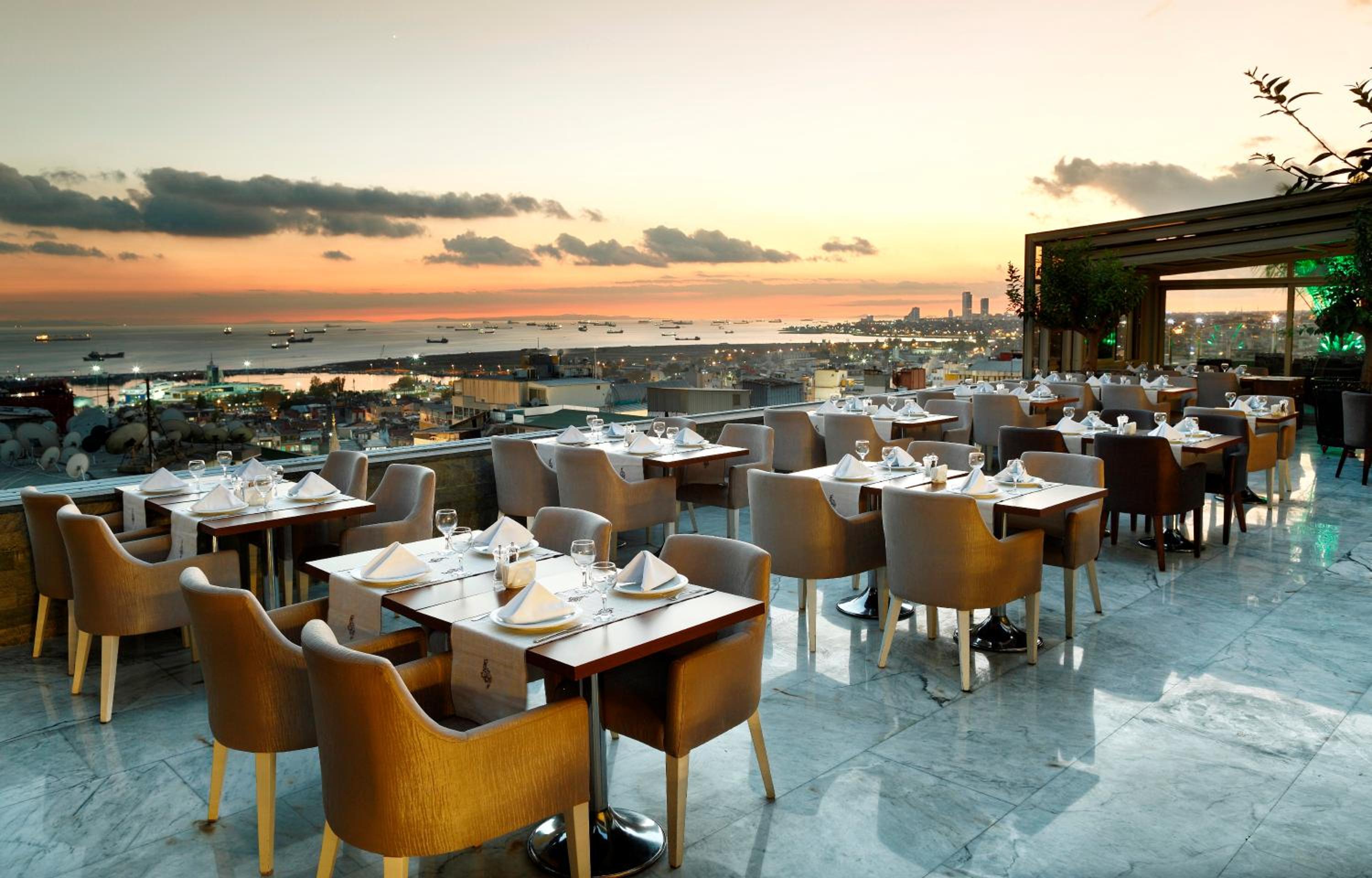 Darkhill Otel - Image 47