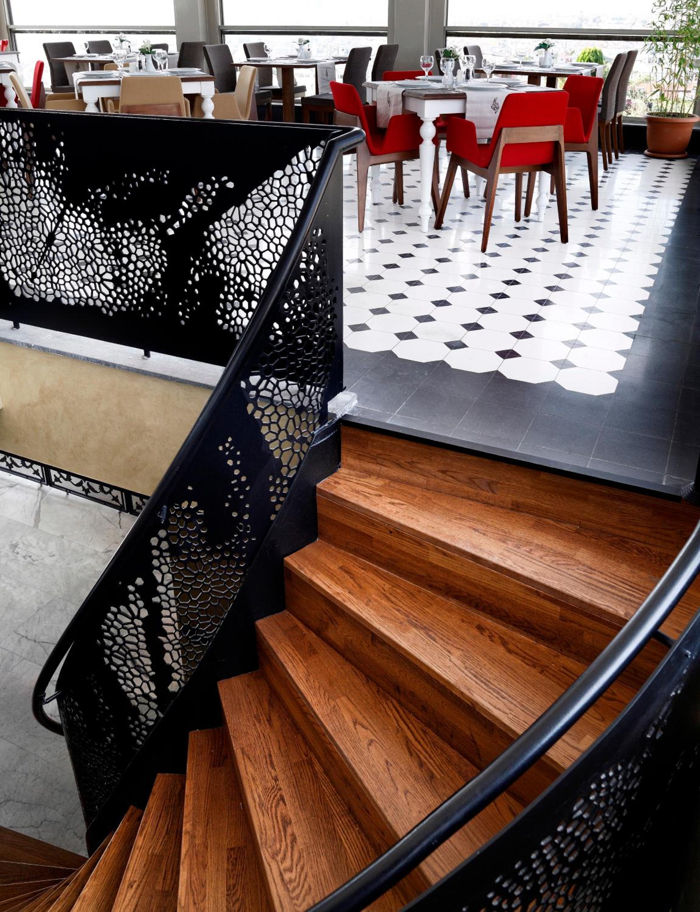 Darkhill Otel - Image 61