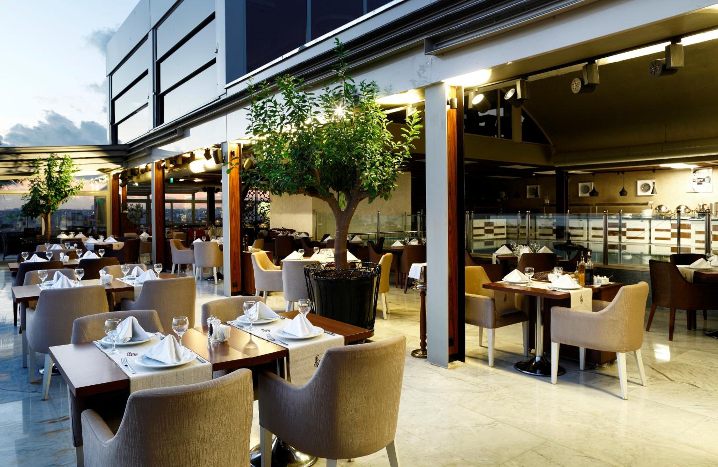 Darkhill Otel - Image 31