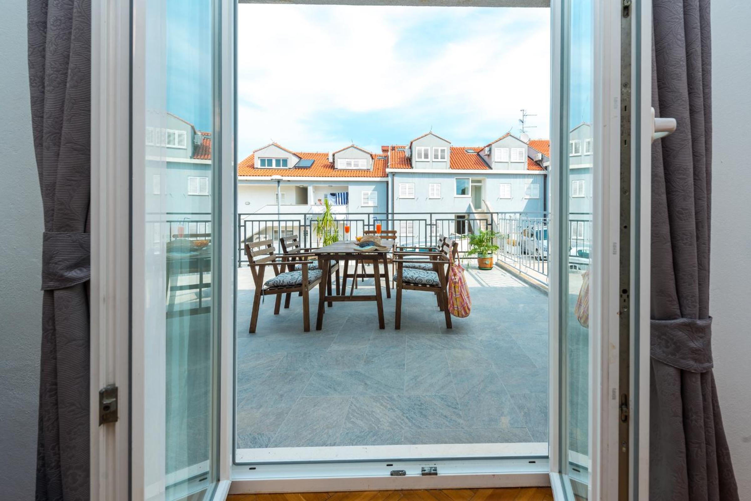 Apartments Marivo Lapad