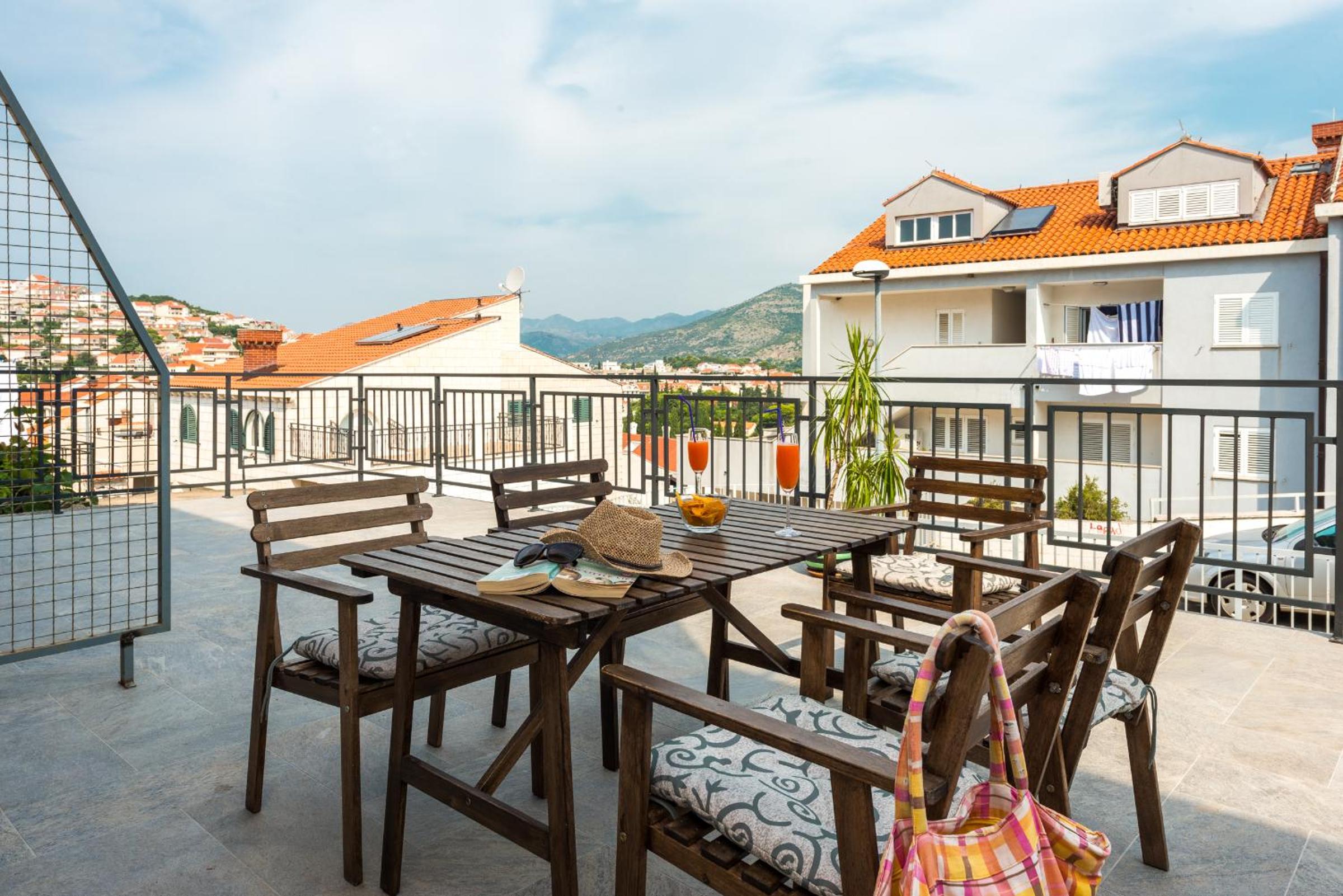 Apartments Marivo Lapad