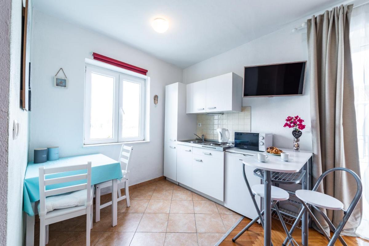 Apartments Marivo Lapad