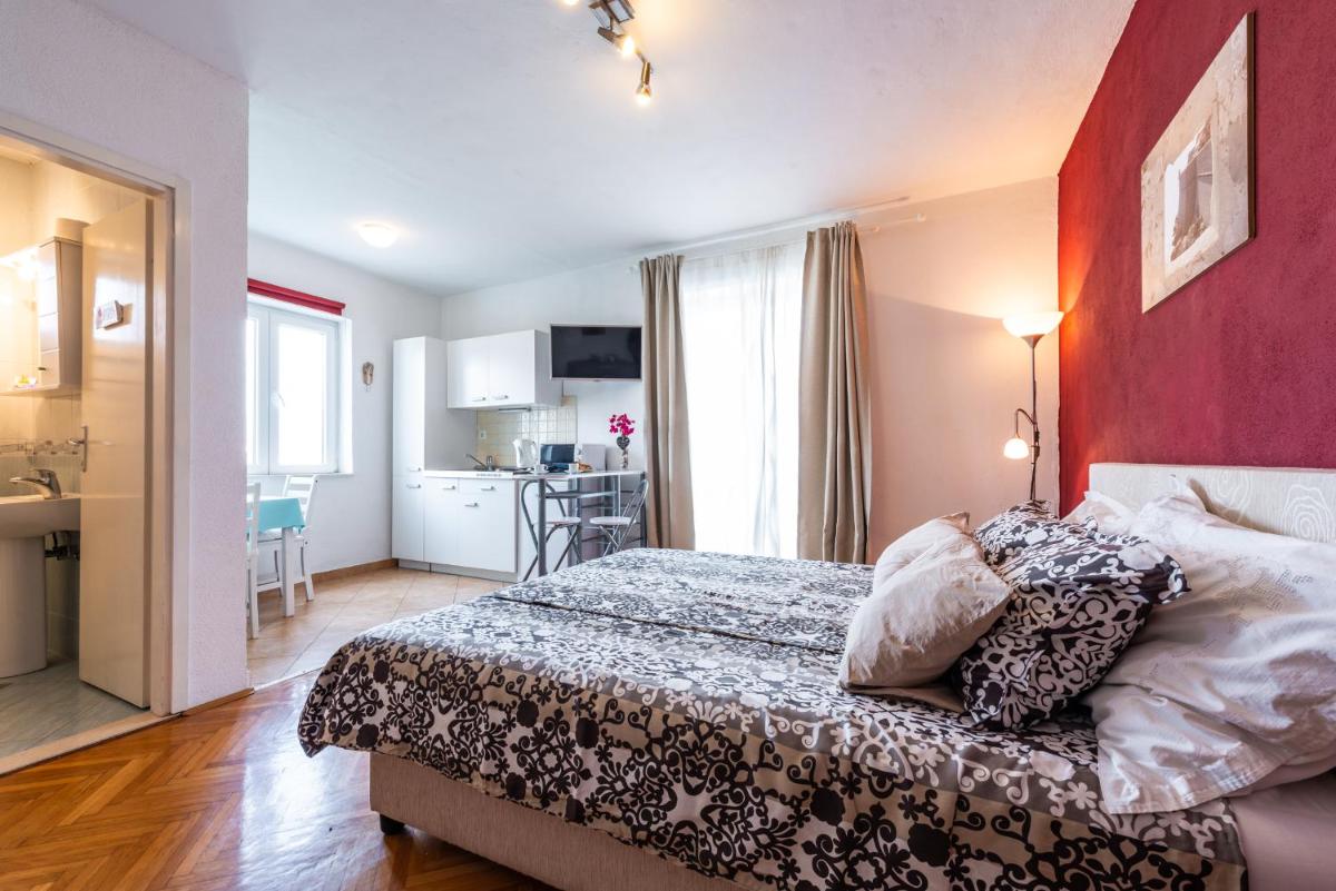 Apartments Marivo Lapad