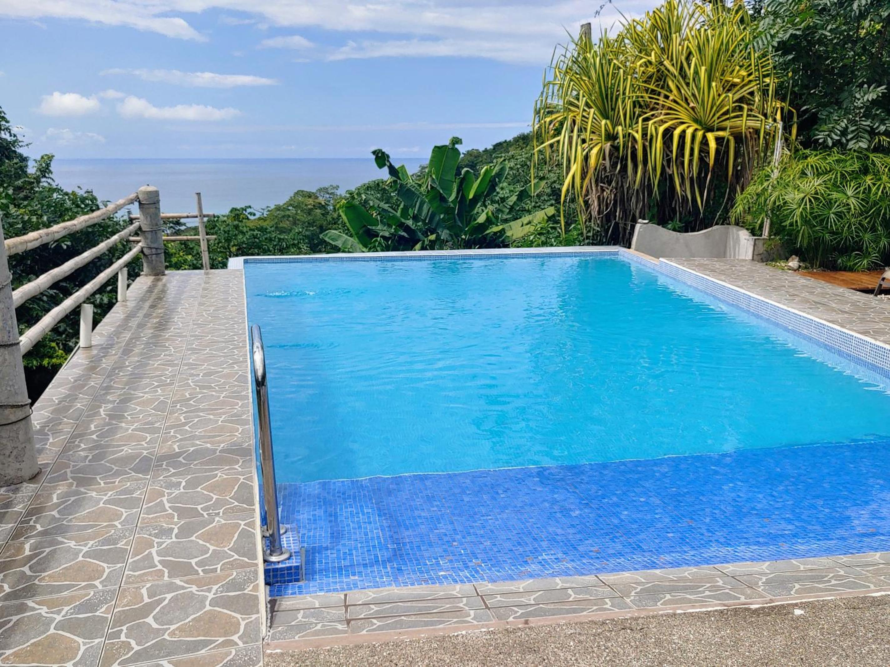 Casa Luna - Private Villa with Ocean View, Pool, AC, Wi-Fi
