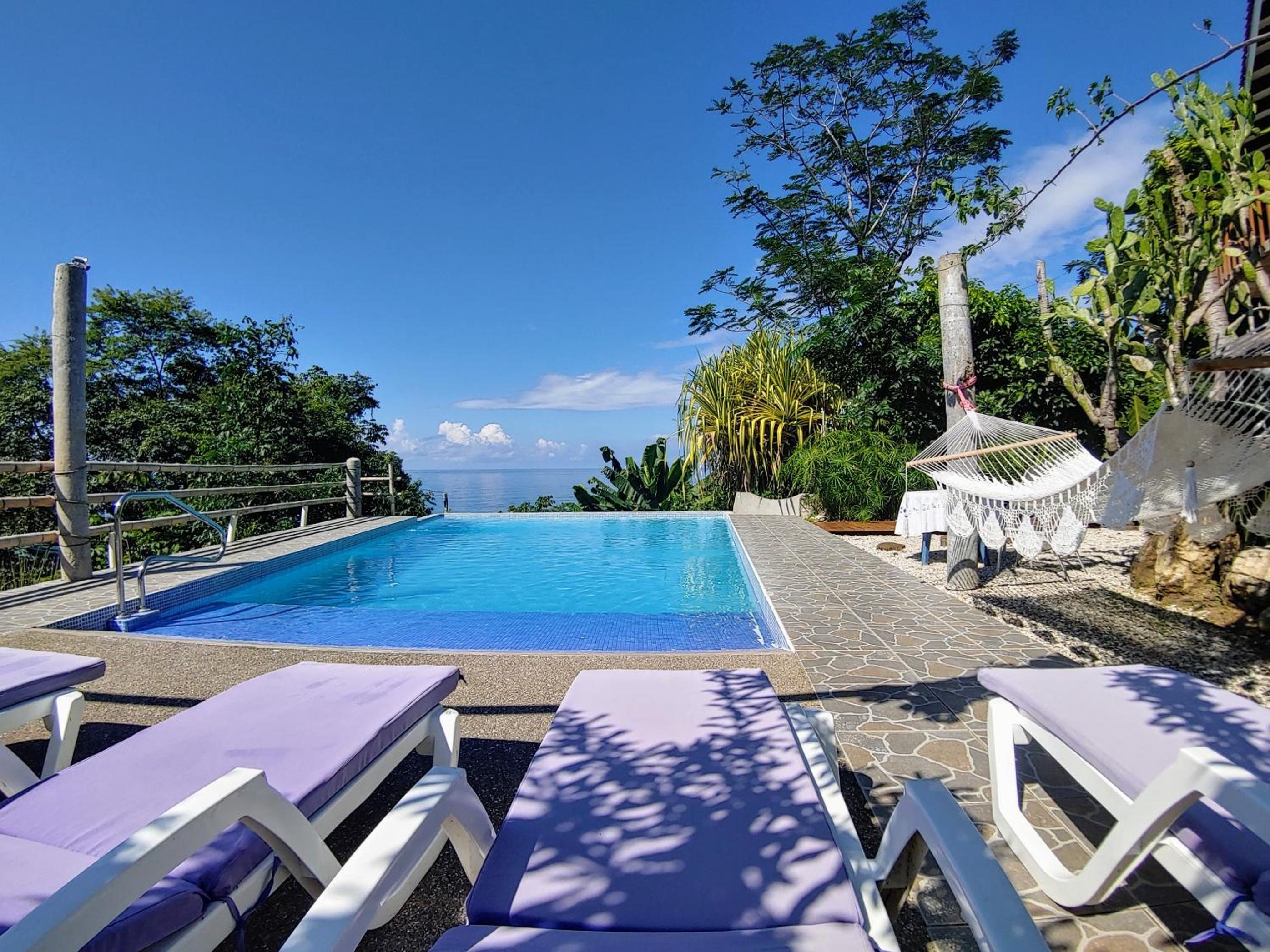 Casa Luna - Private Villa with Ocean View, Pool, AC, Wi-Fi
